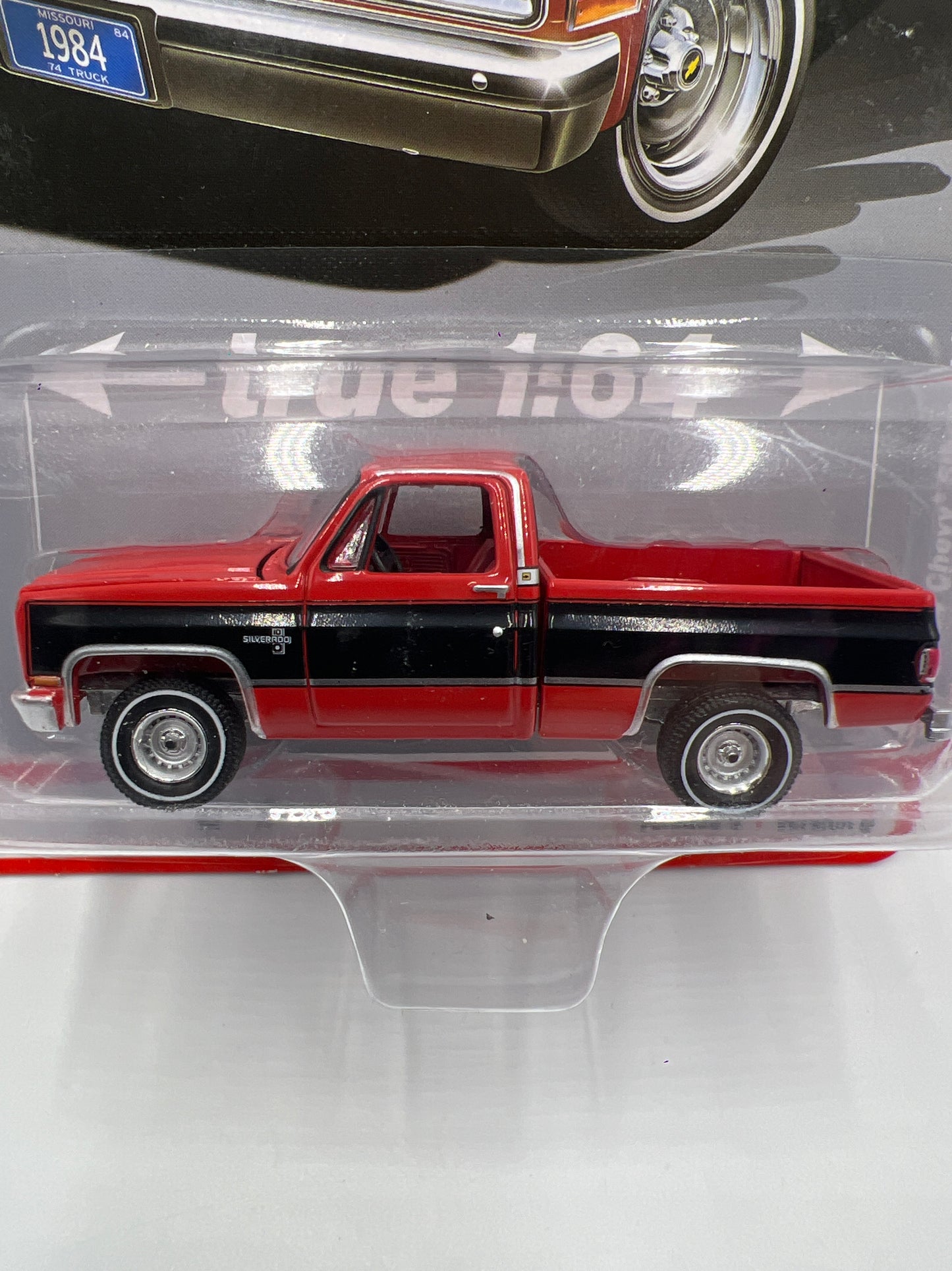 Auto World Muscle Trucks Release 4 Version B 1984 Chevy Silverado 10 Fleetside Red 183B