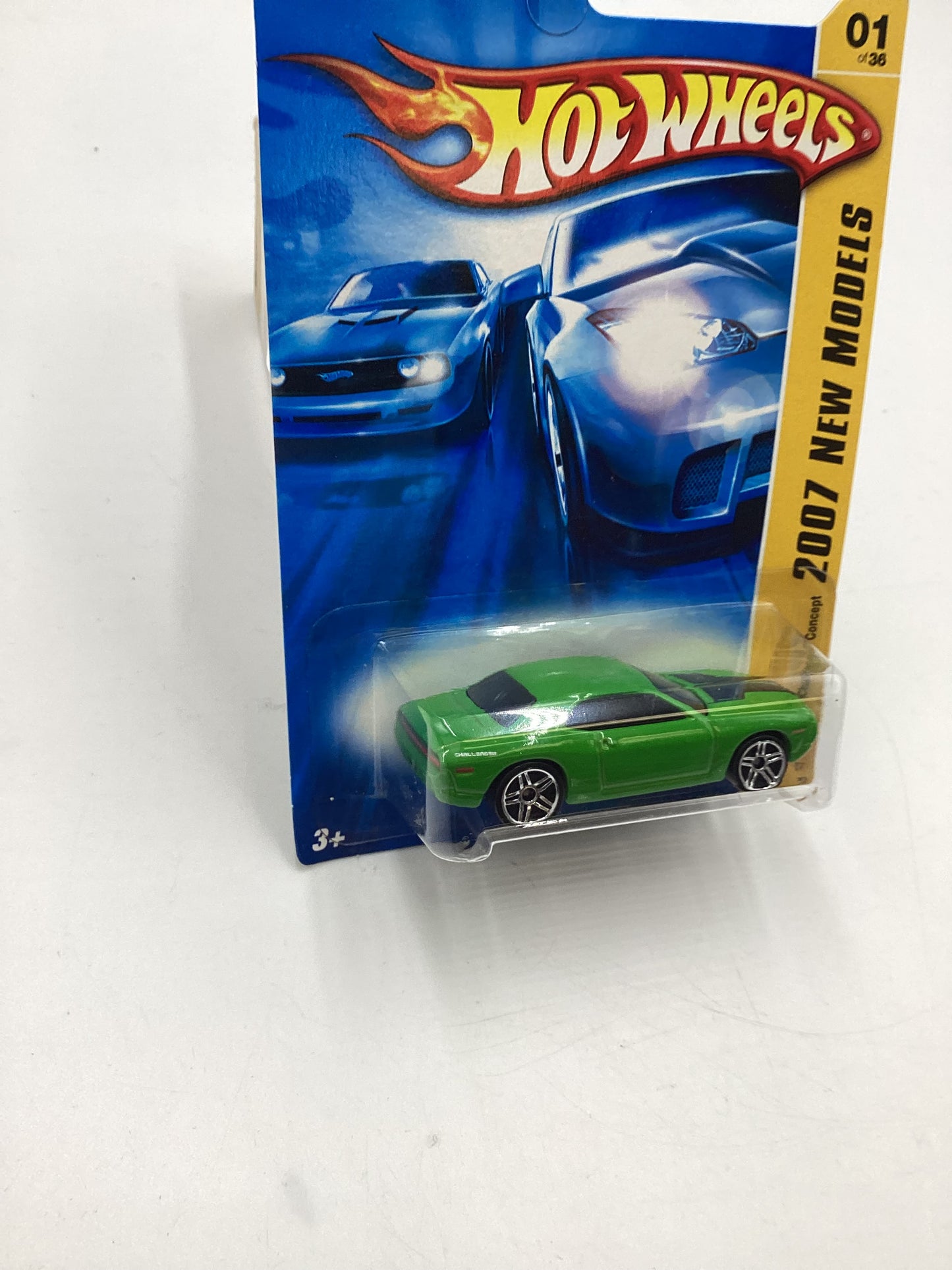 2007 Hot Wheels New Models #1 Dodge Challenger Concept Green PR5 Wheels 39D