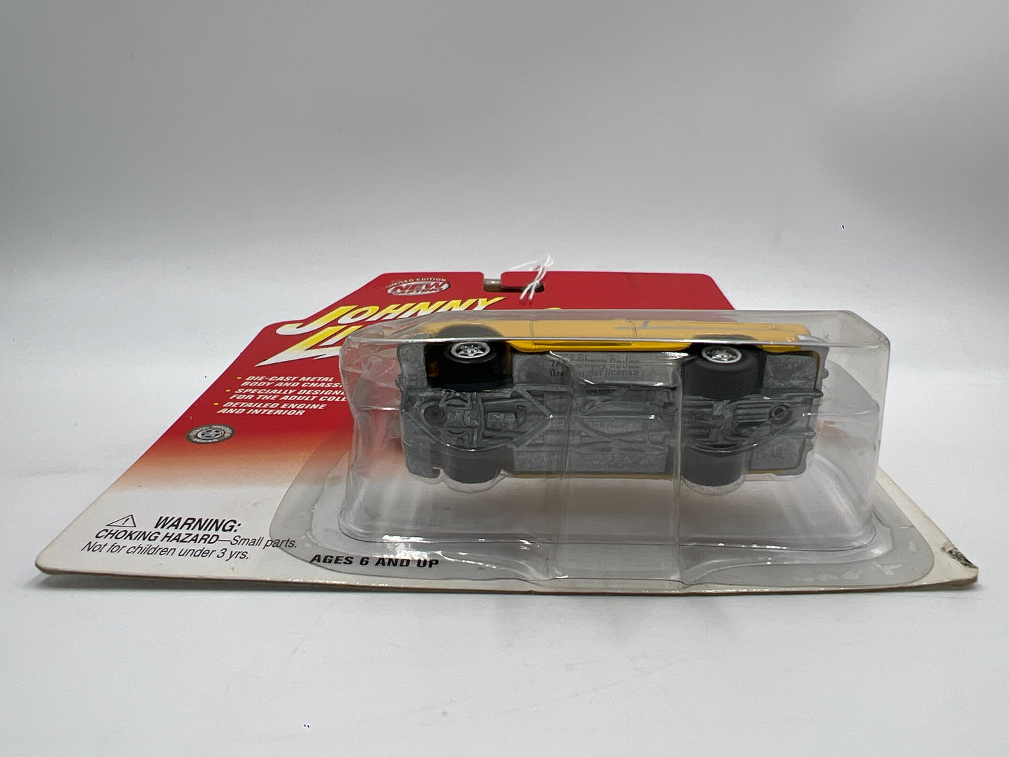 Johnny Lightning Classic Gold Collection 1955 Chevy 2-Door Sedan Yellow 222F