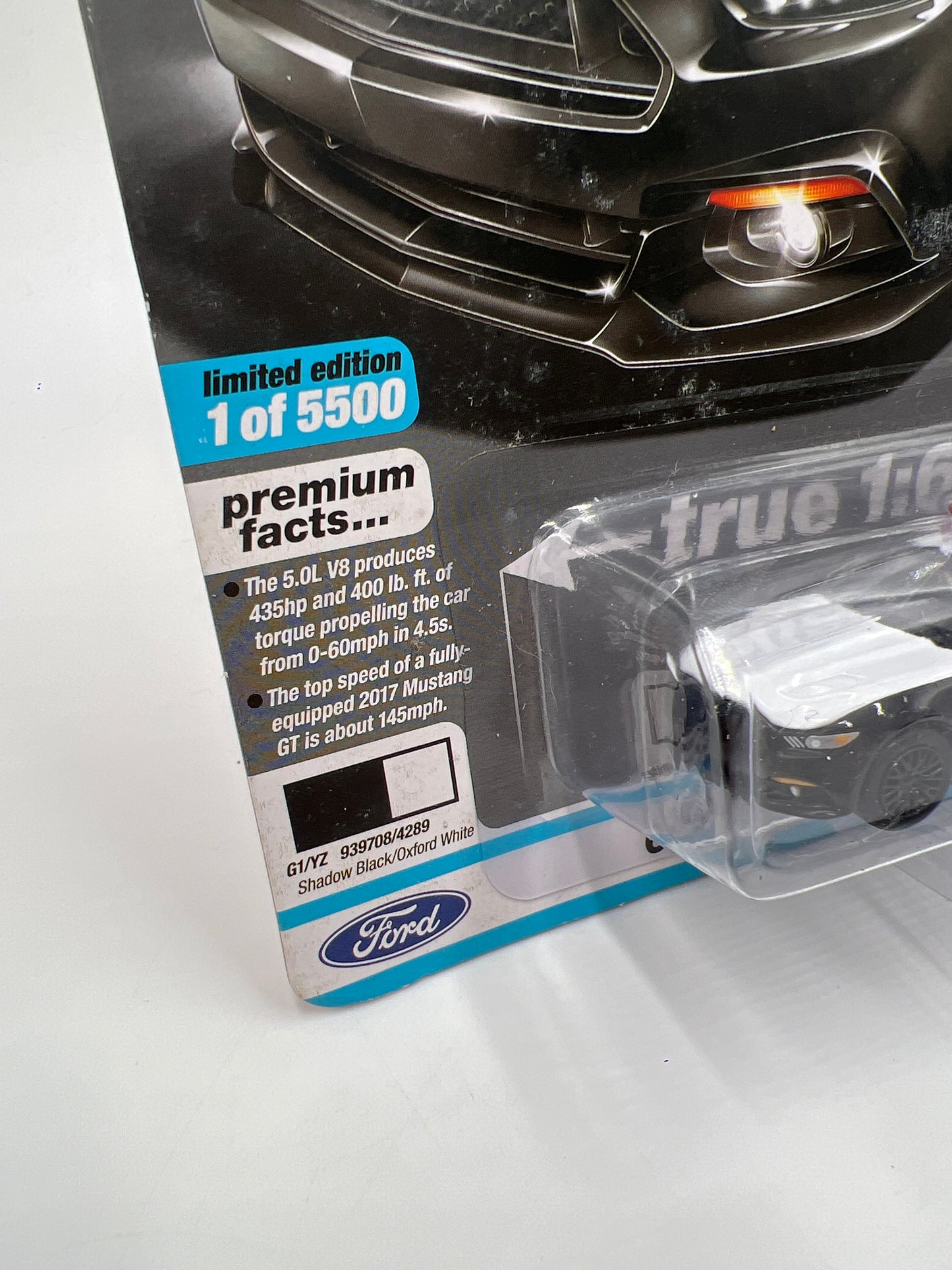 Auto World Modern Muscle Release 1 Version A Highway Patrol 2017 Ford Mustang GT