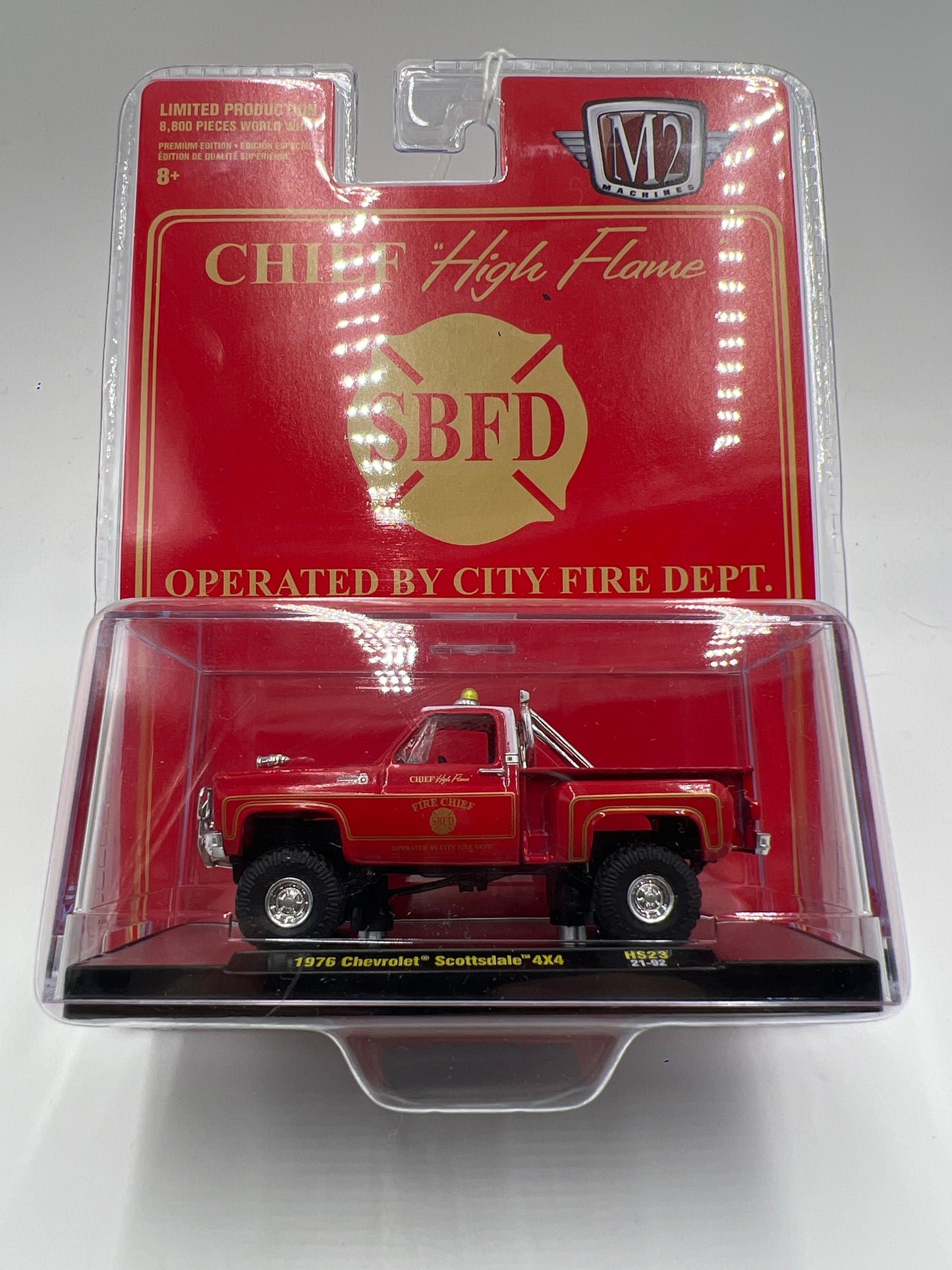 M2 Machines SBFD Chief High Flame 1976 Chevrolet Scottsdale 4x4 Red HS23 197B