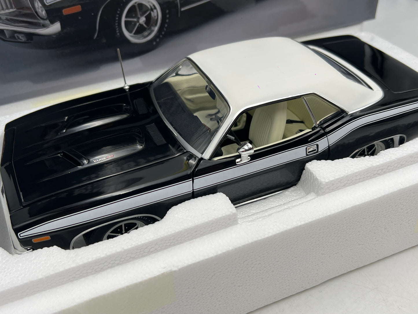 Acme 1:18 Scale #196 Of Only 490 Made 1972 Plymouth Cuda 340 Black/White W/Box VHTF