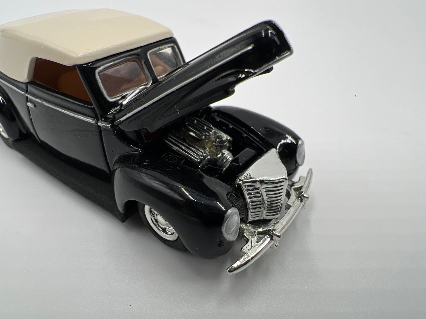 Hot Wheels Collectibles 1/64 Reggies Cars 1940 Ford Black Loose