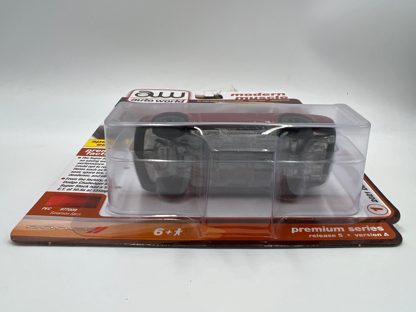 Auto World Modern Muscle Release 5 Version A CHASE 2021 Dodge Challenger SRT Super Stock Red Ultra Red