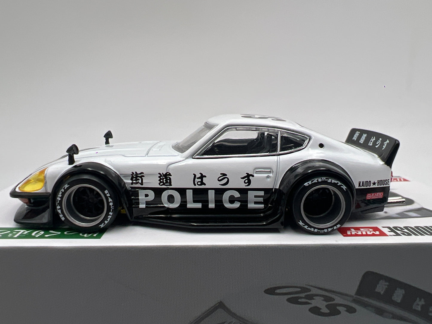 Mini GT Kaido House #208 Nissan Fairlady Z Kaido GT Police