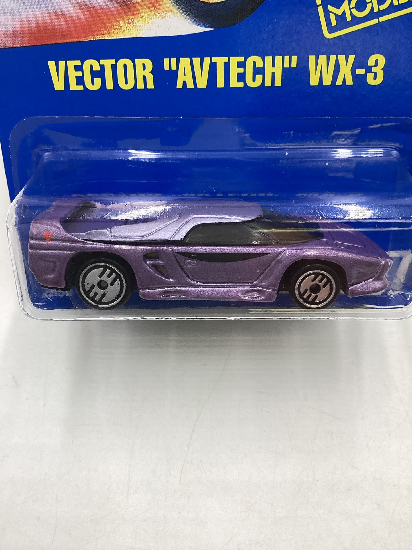 Hot Wheels Blue Card Collector No. 207 Vector Avtech WX-3 Purple UH Chrome Wheels