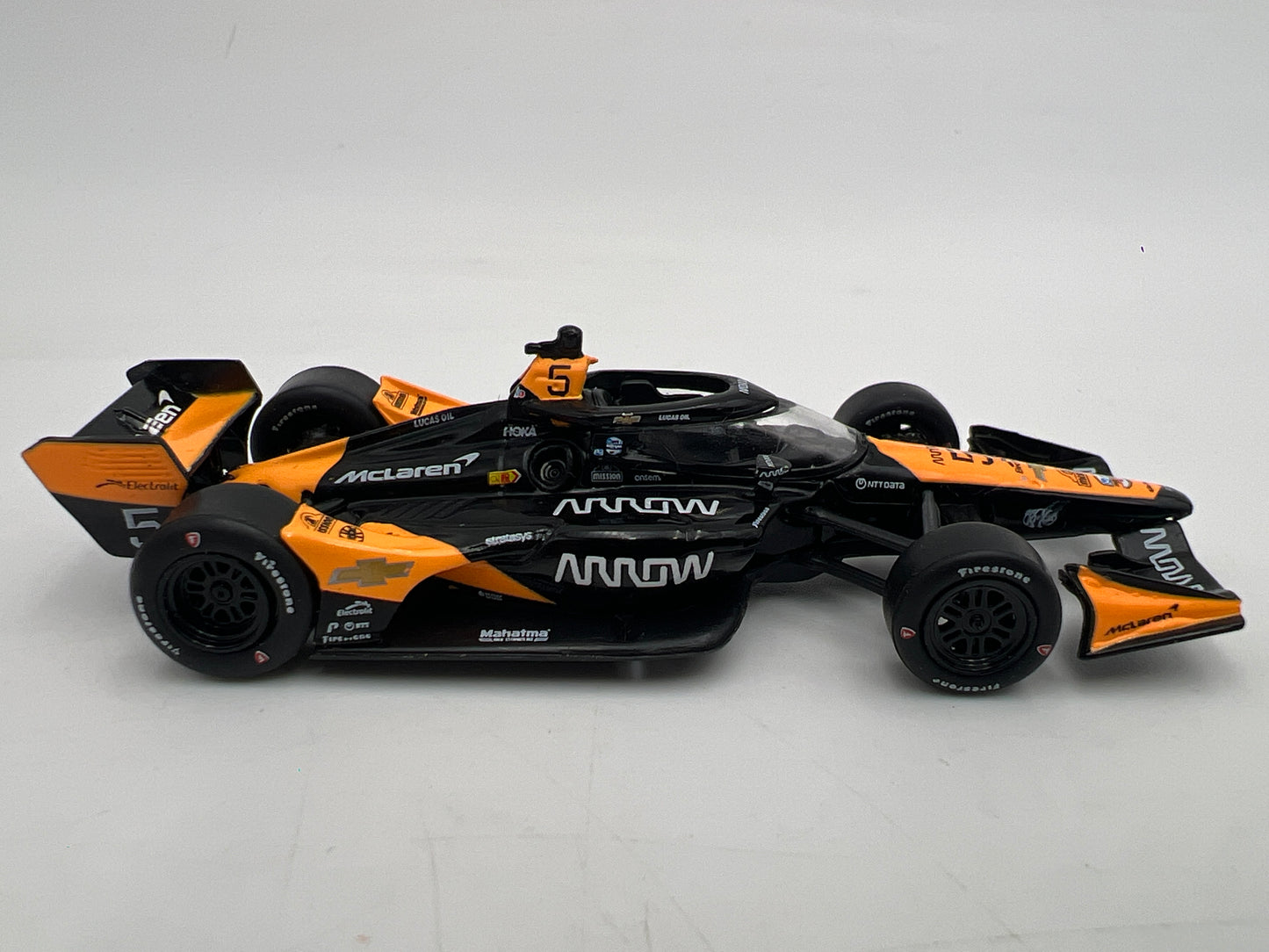 IXO Models 1/64 NTT Indycar Series Pato O’Ward #5 Arrow