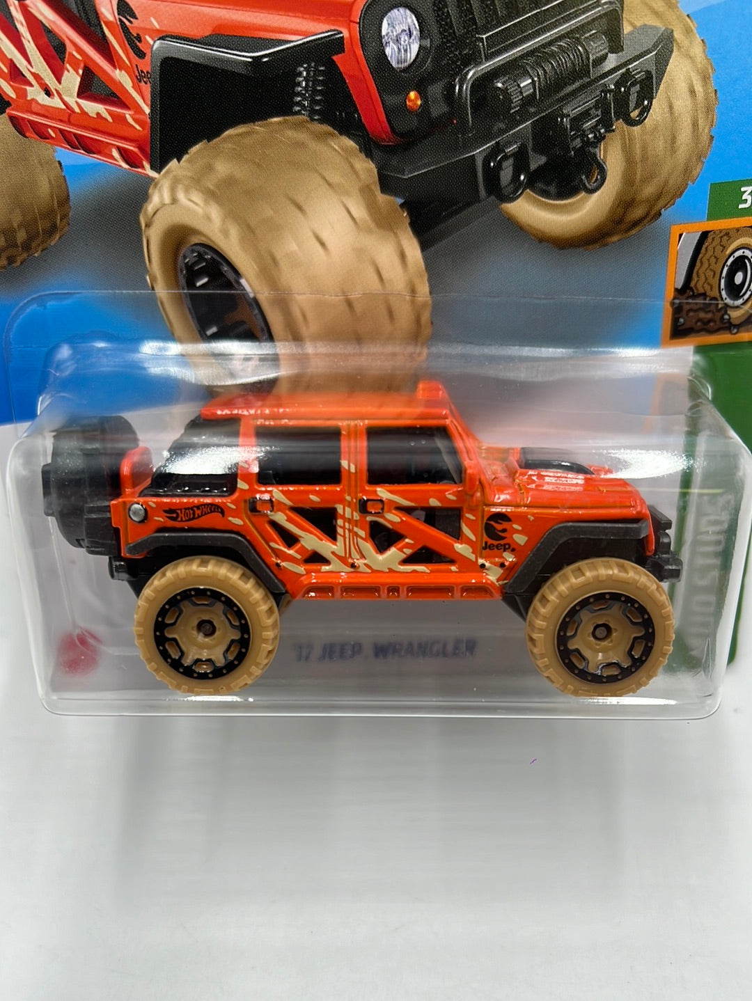 Hot Wheels 2022 Treasure Hunt 17 Jeep Wrangler #126 275D