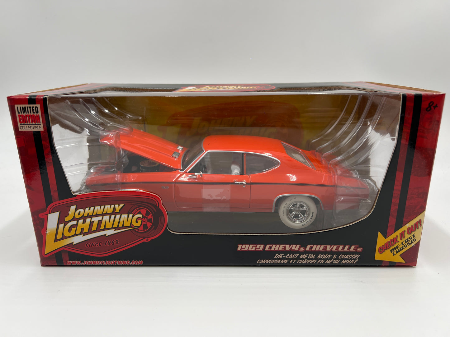 Johnny Lightning 1:24 Scale White Lightning Chase 1969 Chevy Chevelle Orange VHTF