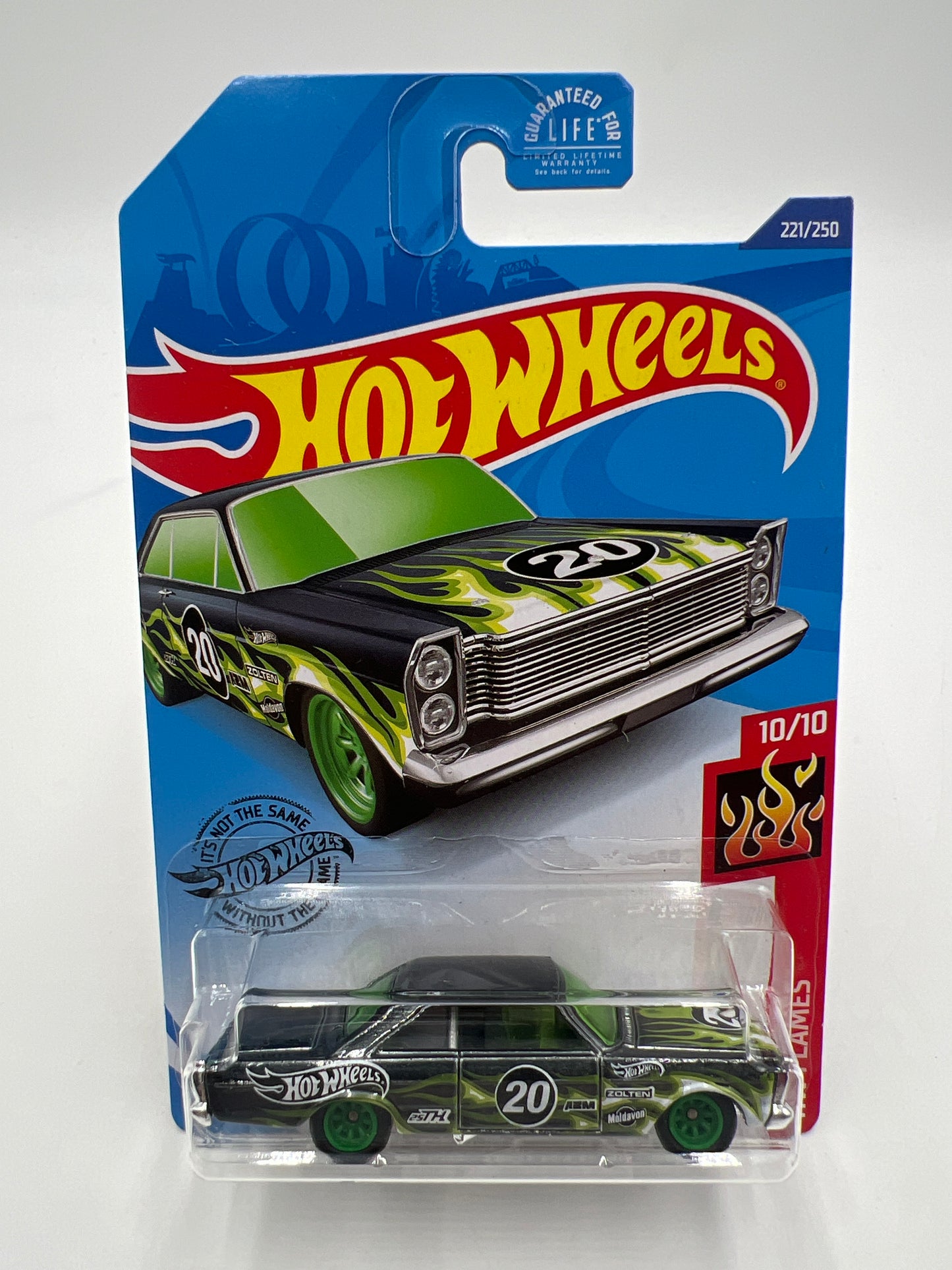 2019 Hot Wheels Super Treasure Hunt #221 65 Ford Galaxie W/Protector