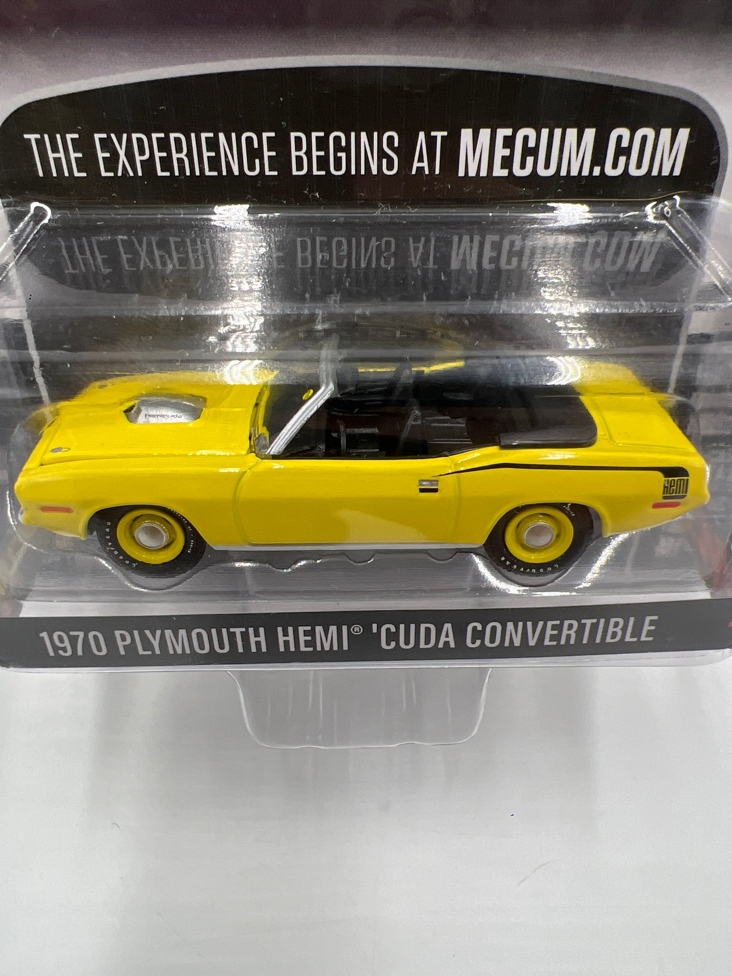 Greenlight Mecum Auctions 1970 Plymouth Hemi Cuda Convertible Yellow 178D