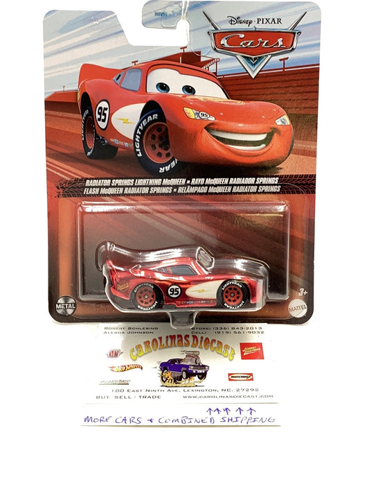 Disney Pixar Cars Radiator Springs Lightnin McQueen 136G