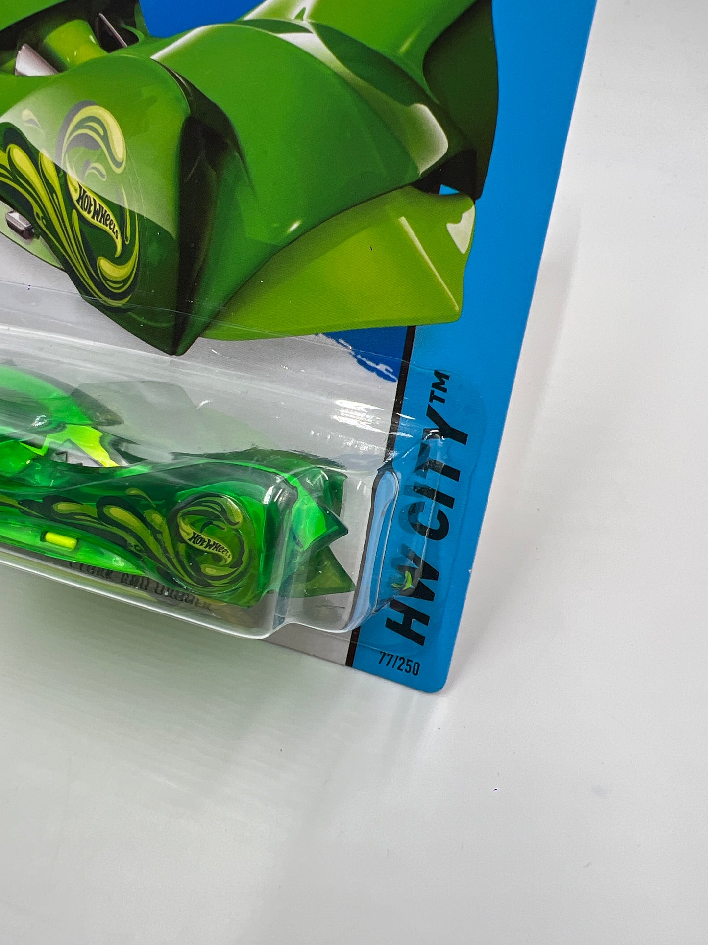 2014 Hot Wheels City Treasure Hunt #77 Cloak And Dagger Green 276H