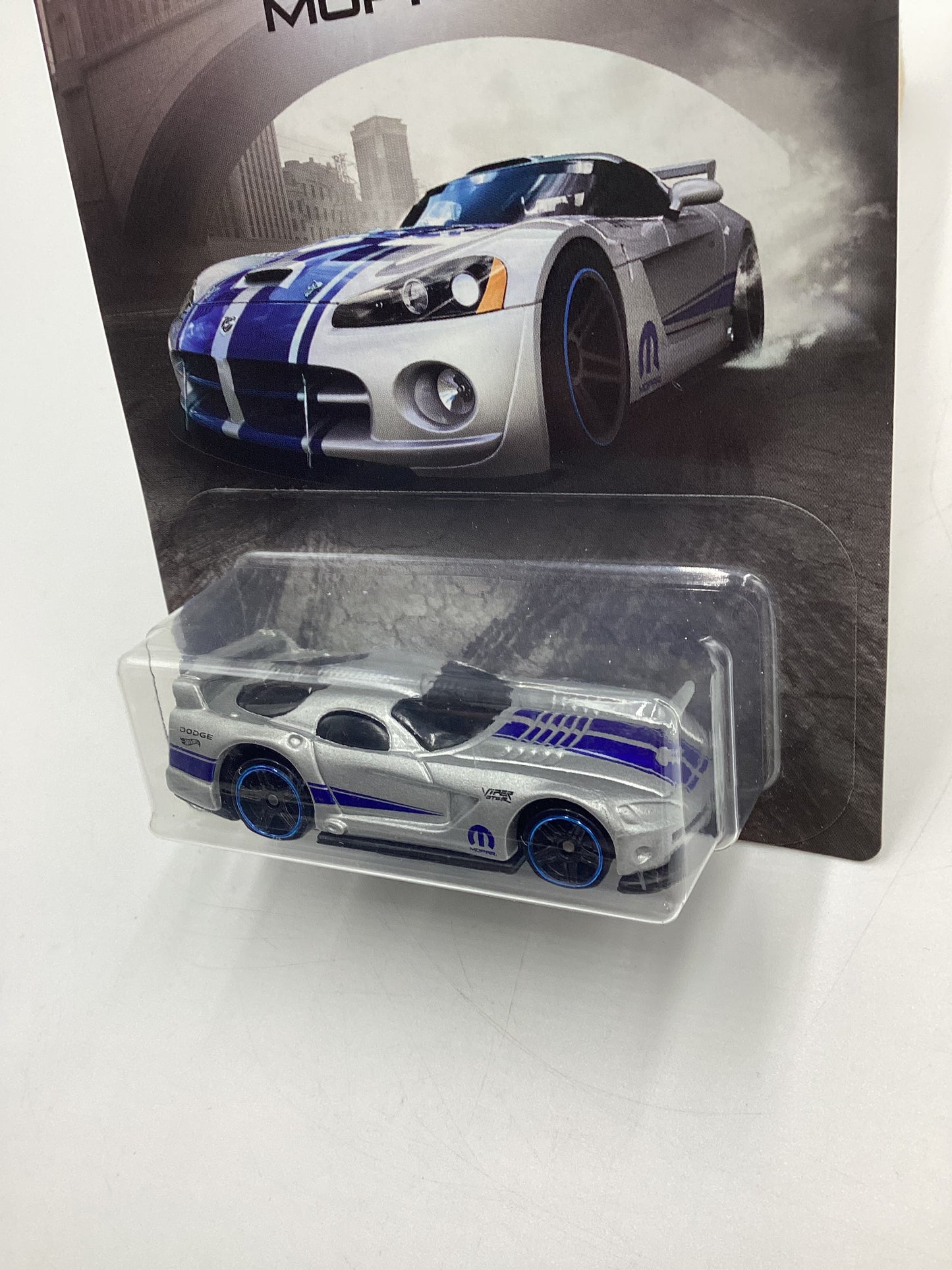 Hot wheels Exclusive Mopar Series #4 Dodge Viper GTS-R Silver