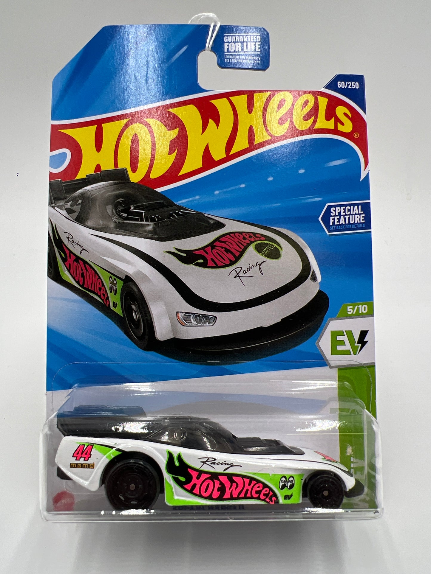 2025 Hot Wheels H Case HW EV #60 Supercharged White 115E