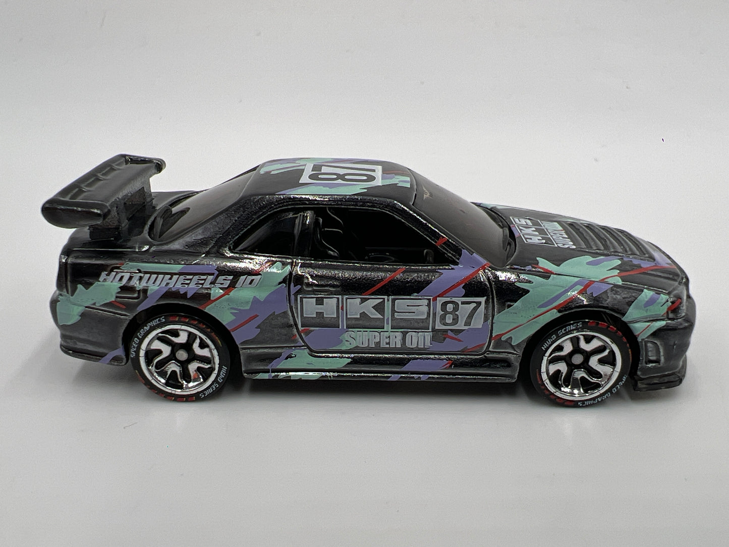 Hot Wheels iD Speed Graphics Series 2 #3 Nissan Skyline GT-R BNR34 HKS