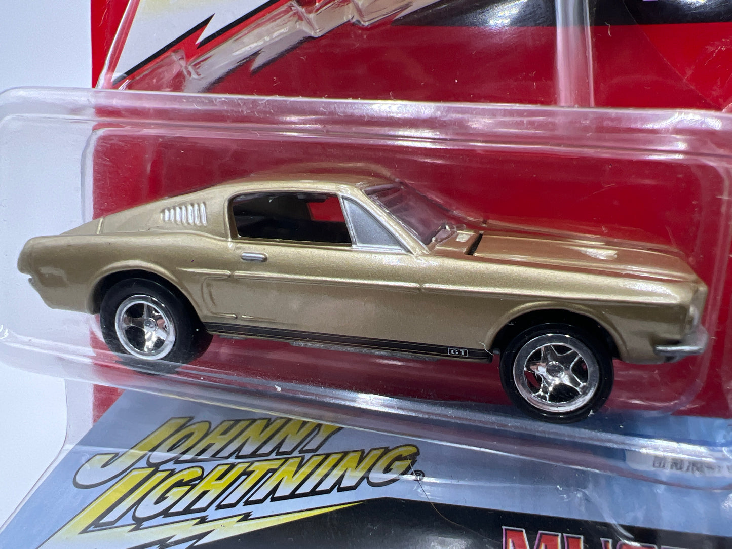 Johnny Lightning Pro Collector Series #48 1968 Ford Mustang GT Gold W/Storage Tin 218D