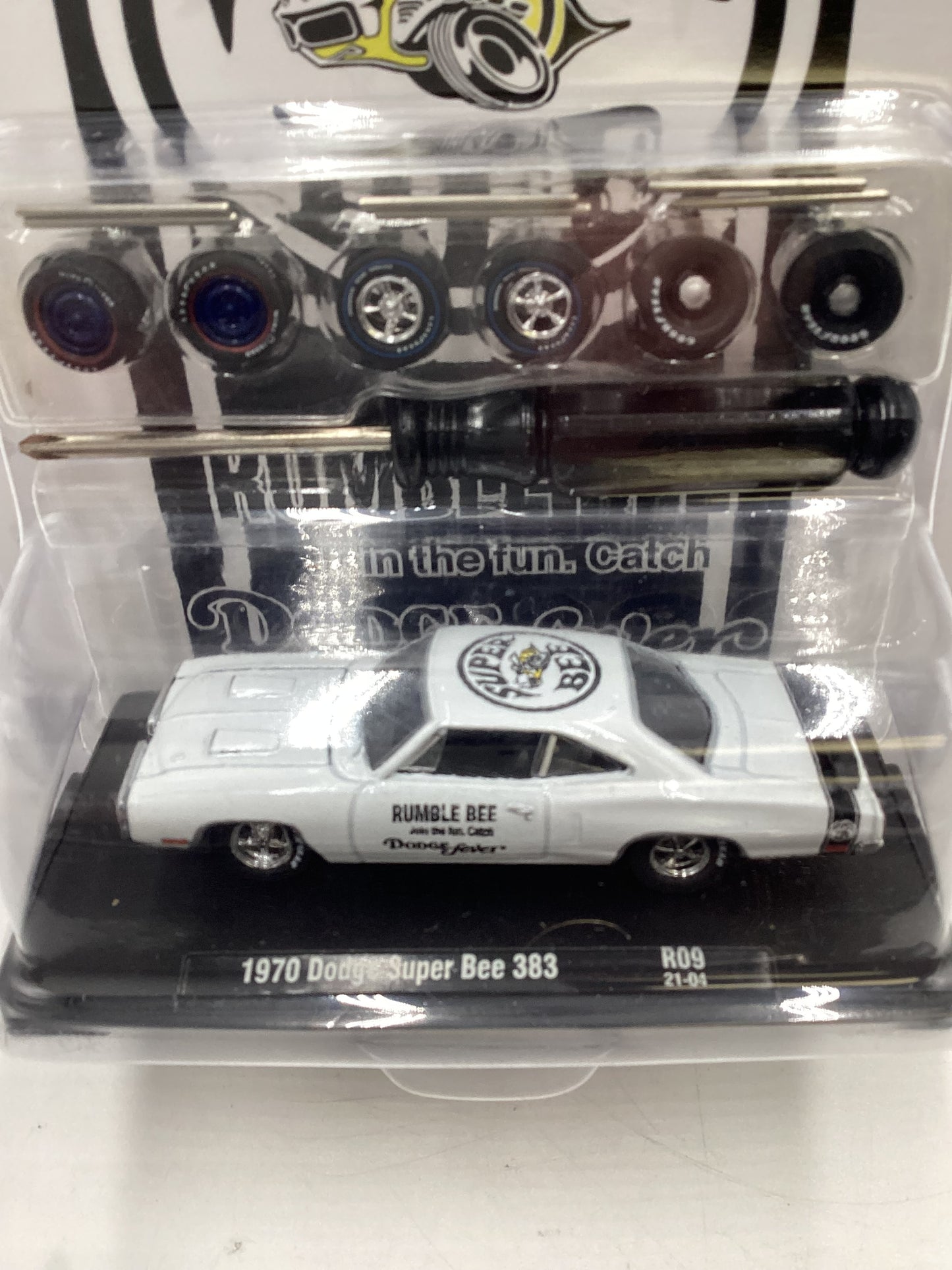 M2 Machines Auto Wheels Kit 1970 Dodge Super Bee 383 White R09 198i