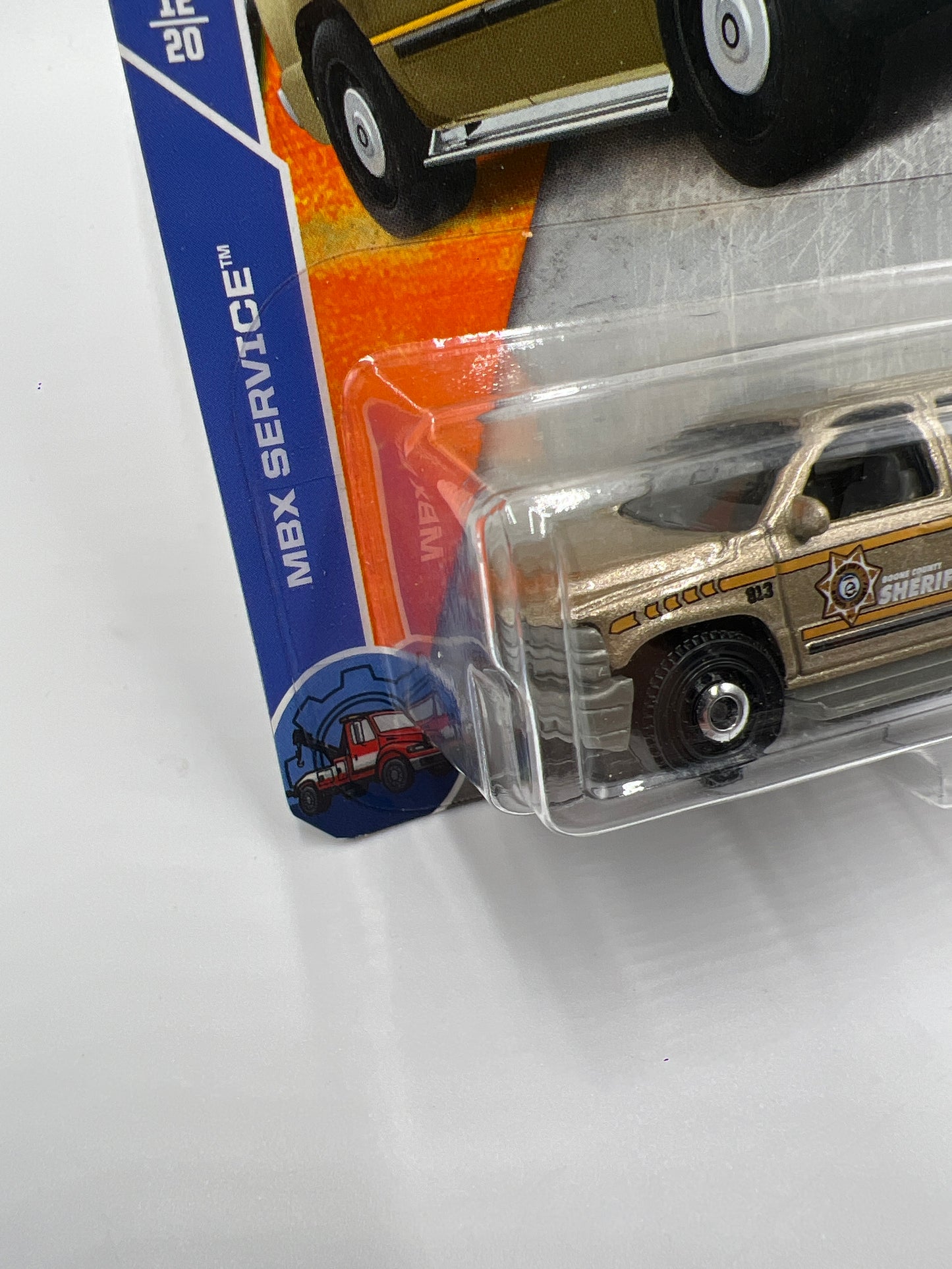 Matchbox 65th Anniversary #38 MBX Service 00 Chevy Suburban Sheriff Gold 208F