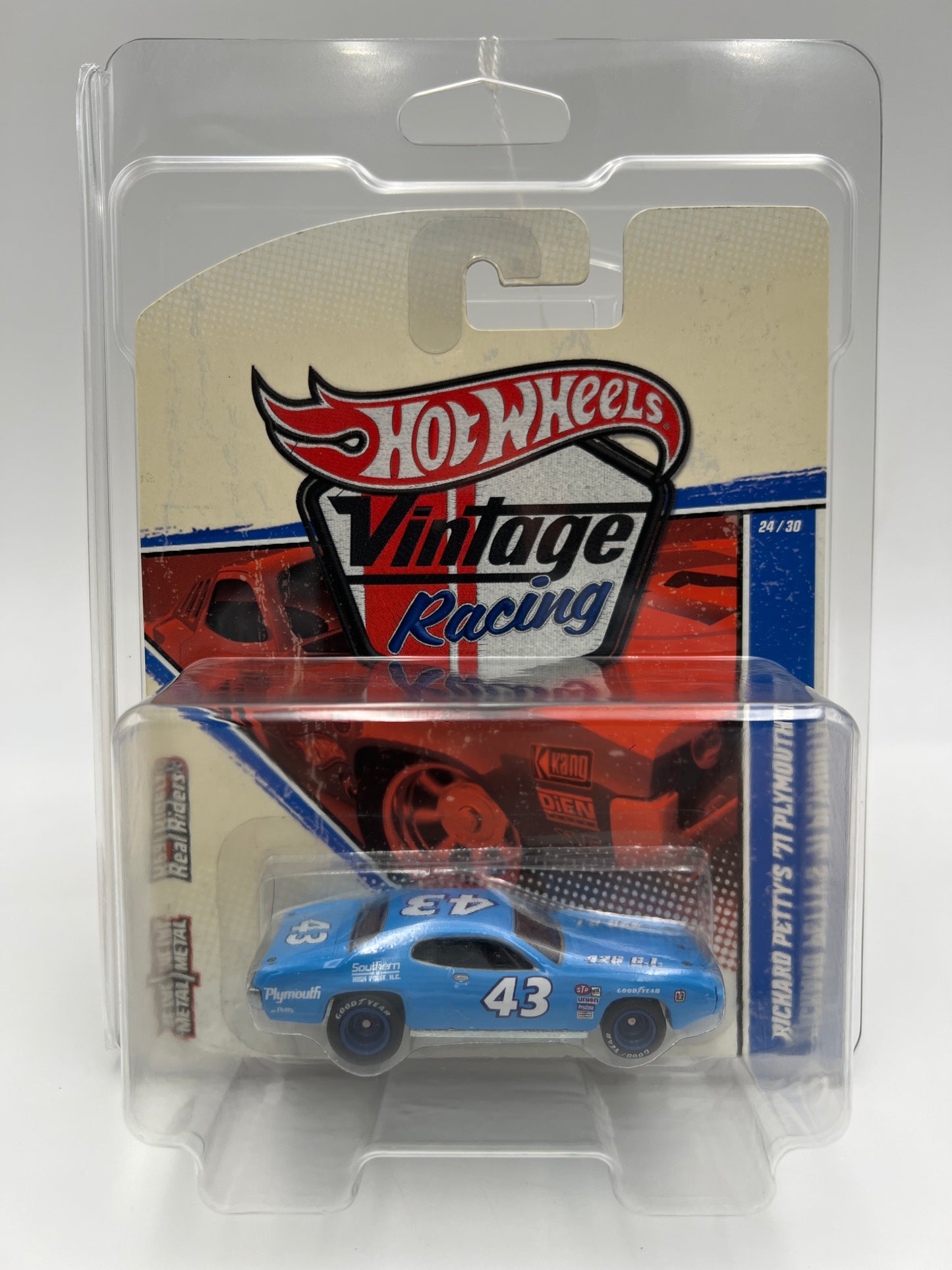 Hot Wheels Premium Vintage Racing #24 Richard Pettys 71 Plymouth GTX W/Protector