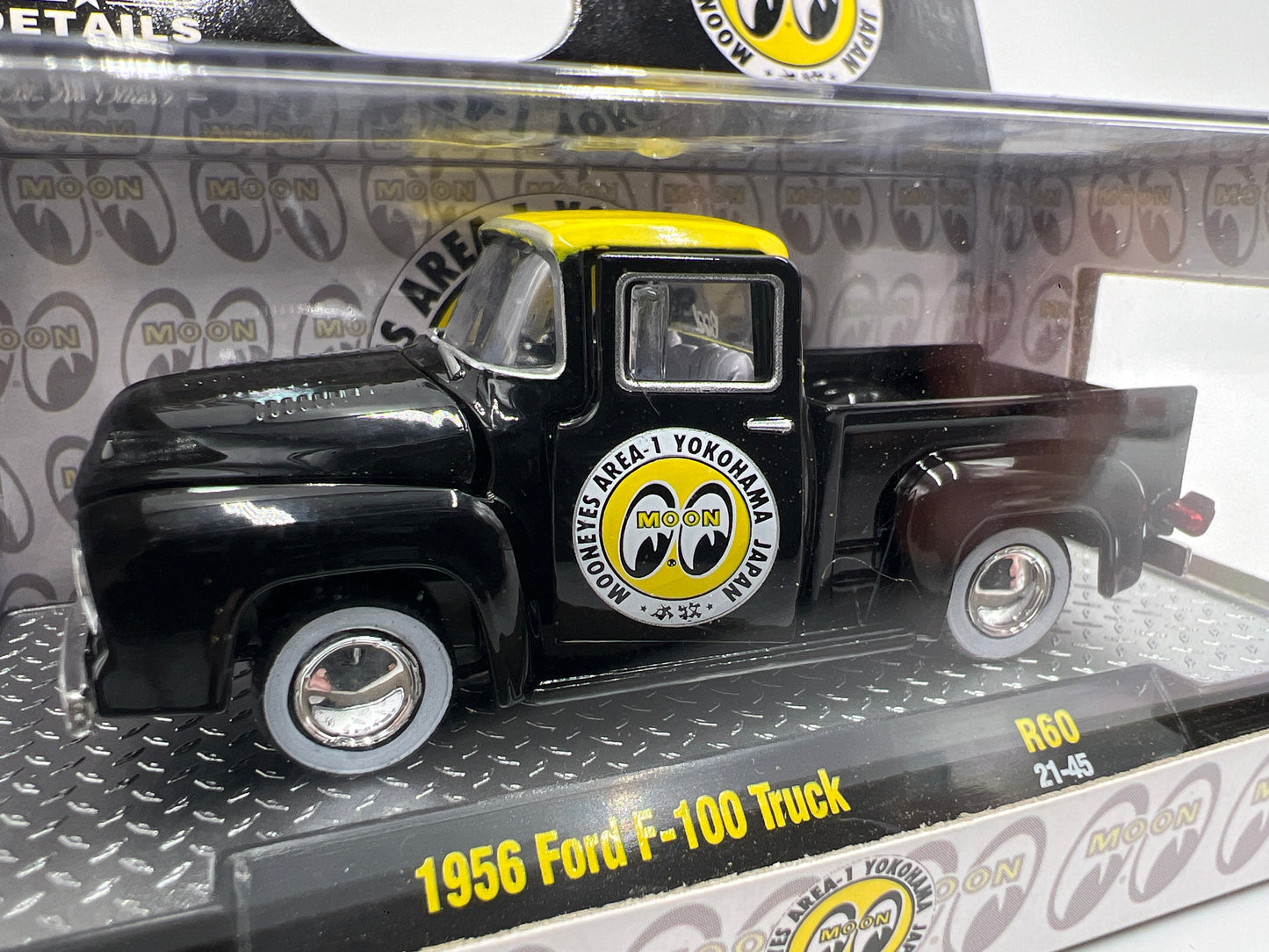 M2 Machines 1956 Ford F-100 Truck Mooneyes R60