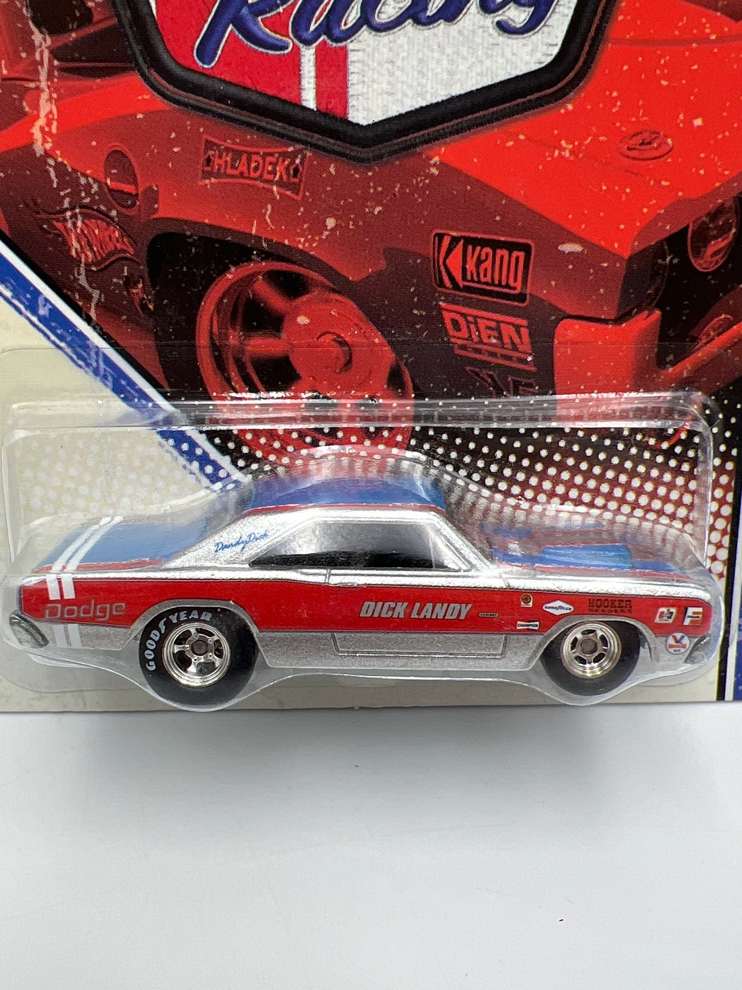 Hot Wheels Premium Vintage Racing #8 Dick Landys 68 Hemi Dart W/Protector