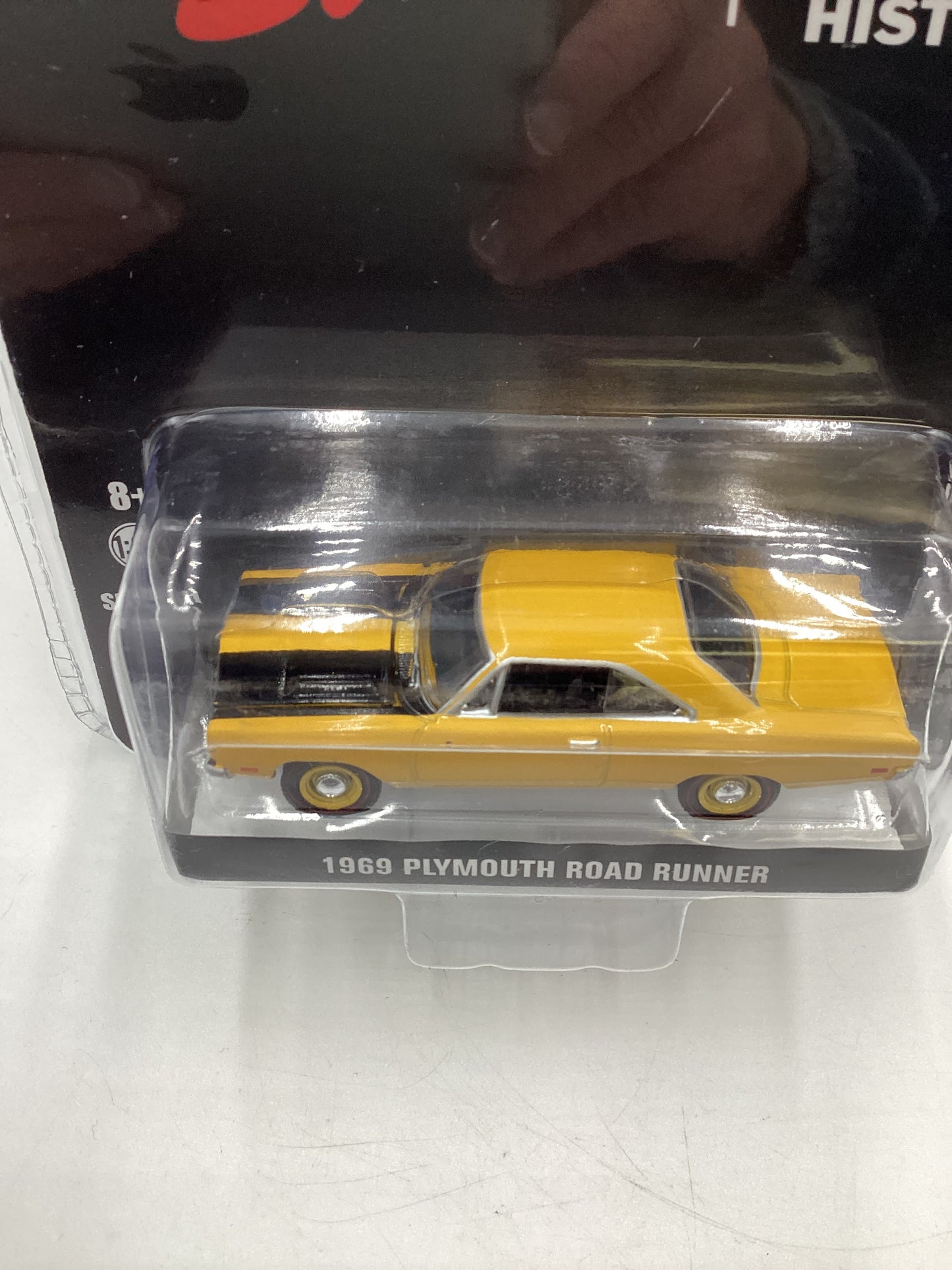 Greenlight Hollywood Series 31 Pawn Stars 1969 Plymouth Road Runner Yellow 179D