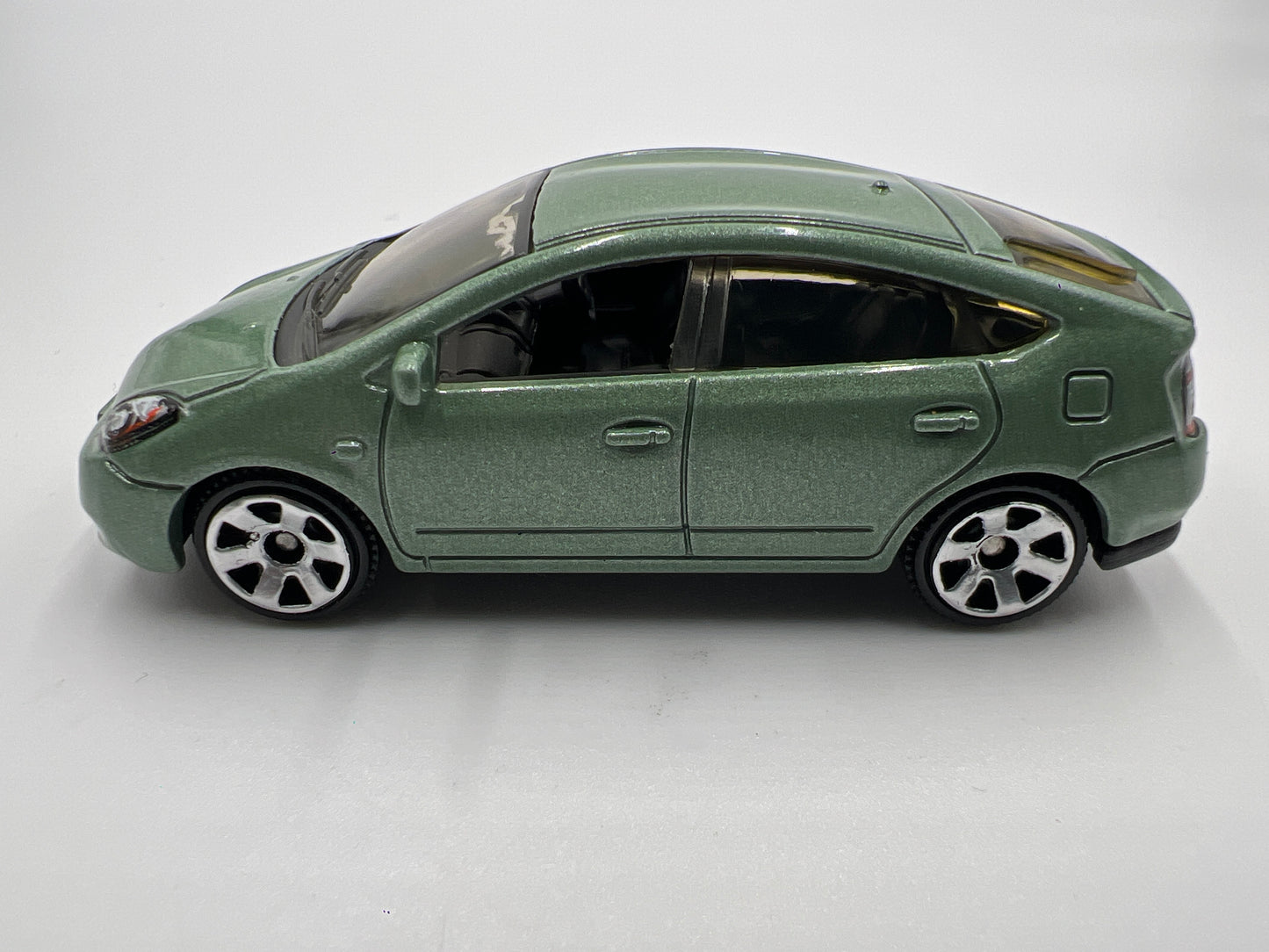 Matchbox #25 Toyota Prius 2009 Green Loose