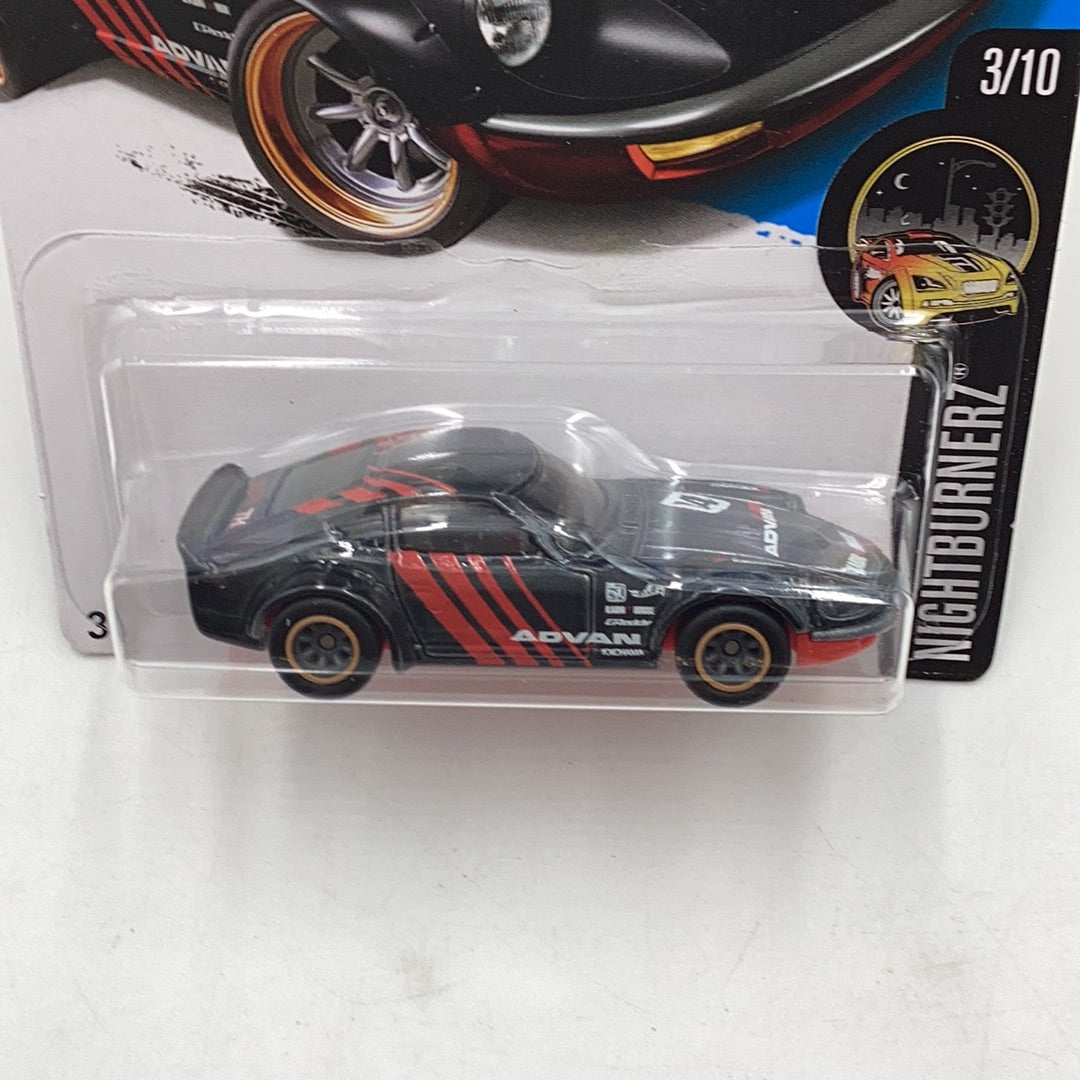 2017 hot wheels Super Treasure Hunt FACTORY SEALED Nissan Fairlady Z 3/10 with protector