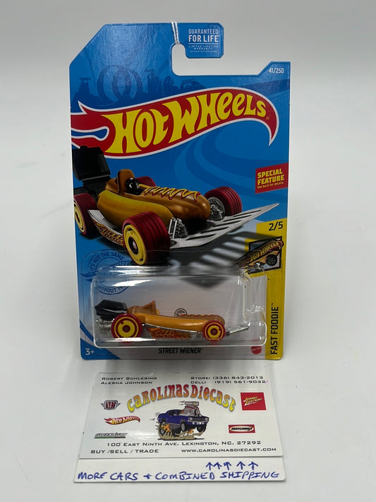 Hot Wheels 2021 Treasure Hunt Street Wiener #41 277M