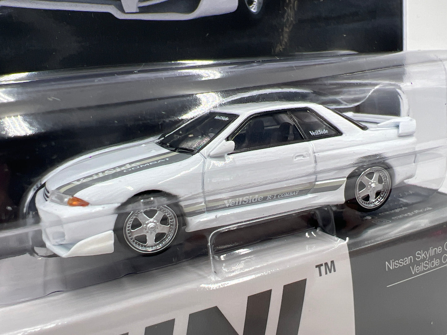 Mini GT #1066 Nissan Skyline GT-R R32 VeilSide Combat C-I White