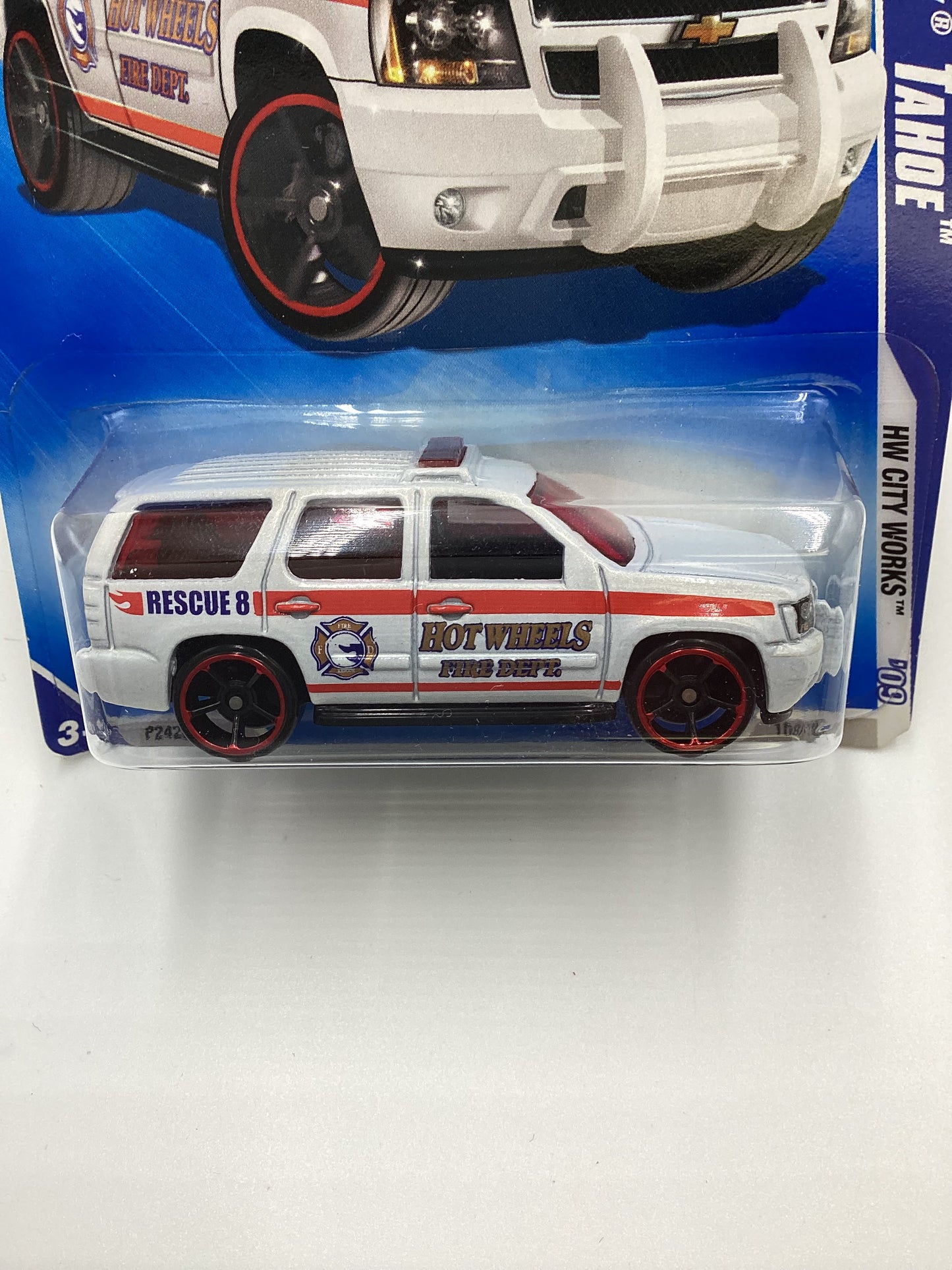 2009 Hot Wheels #108 07 Chevy Tahoe Fire Dept. White 17C