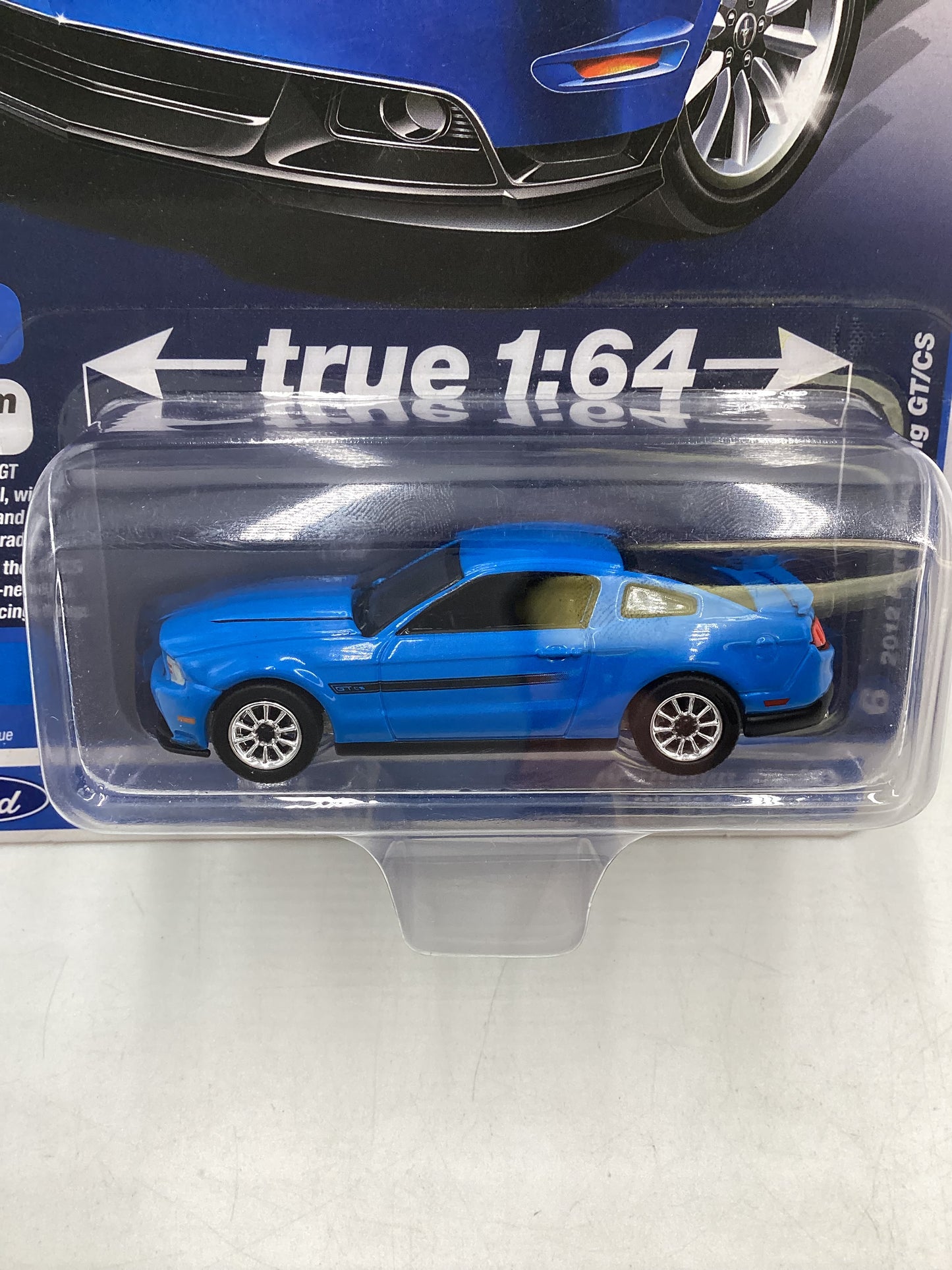 Auto world Modern Muscle 2012 Ford Mustang GT/CS Blue 185C