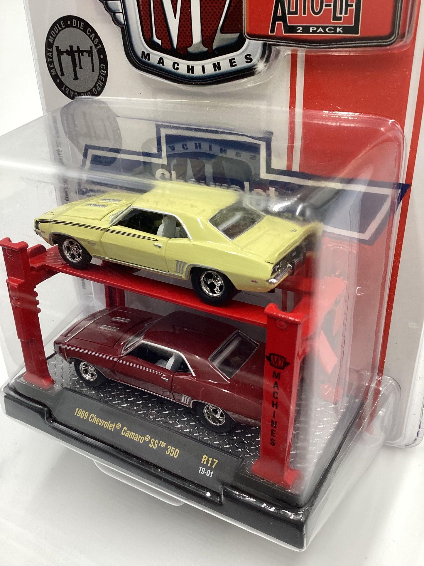 M2 Machines Auto-lift 2 Pack 1969 Chevrolet Camaro SS 350 R17 205H