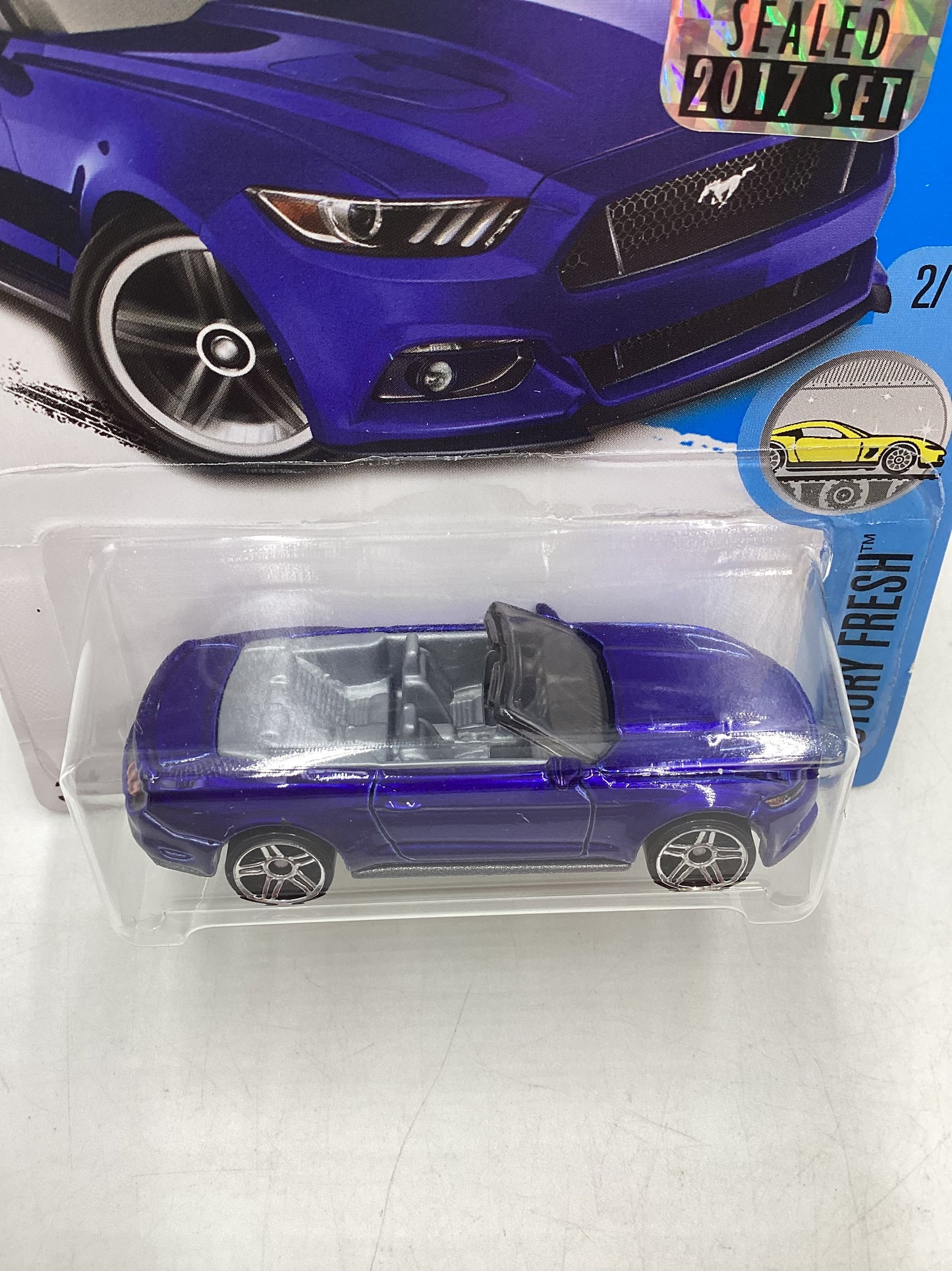 2017 Hot Wheels Factory Sealed #104 2015 Ford Mustang GT Convertible Blue 25E