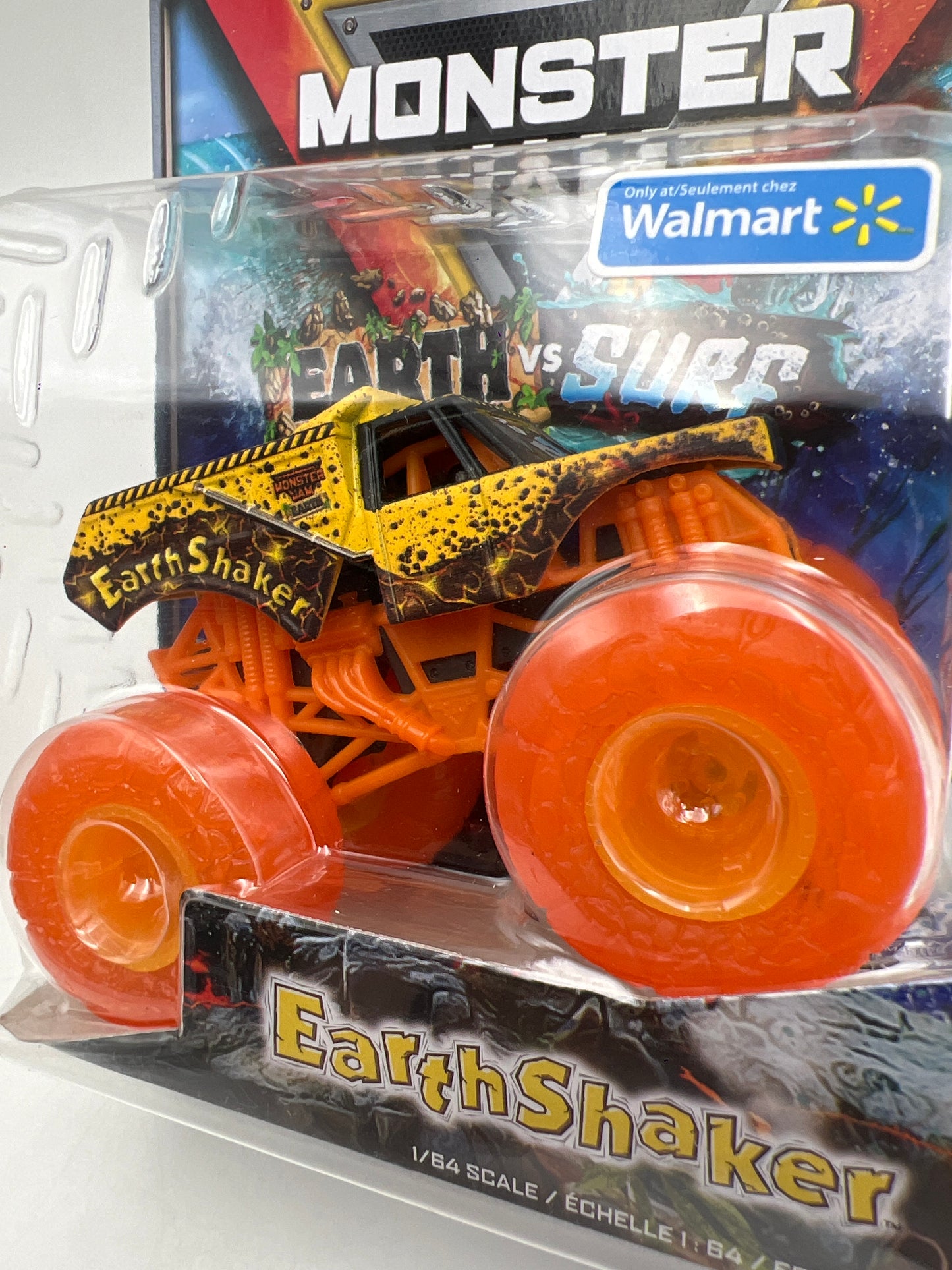 Monster Jam Walmart Exclusive Series 1 Earth vs Surf Earthshaker