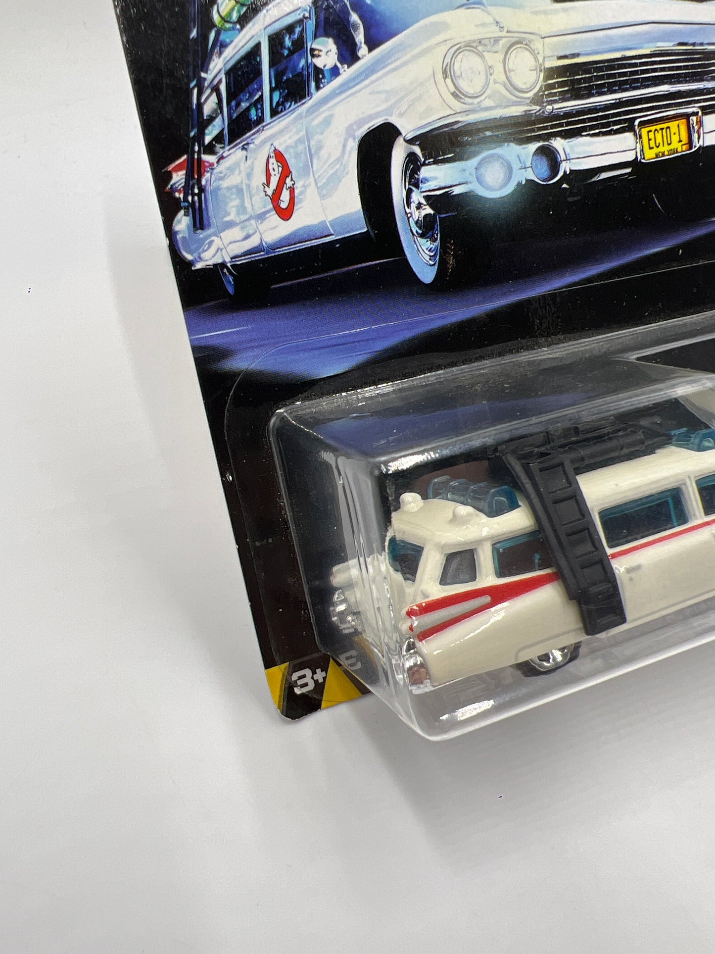 2016 Hot Wheels Ghostbusters #7 Ecto-1 White 117B