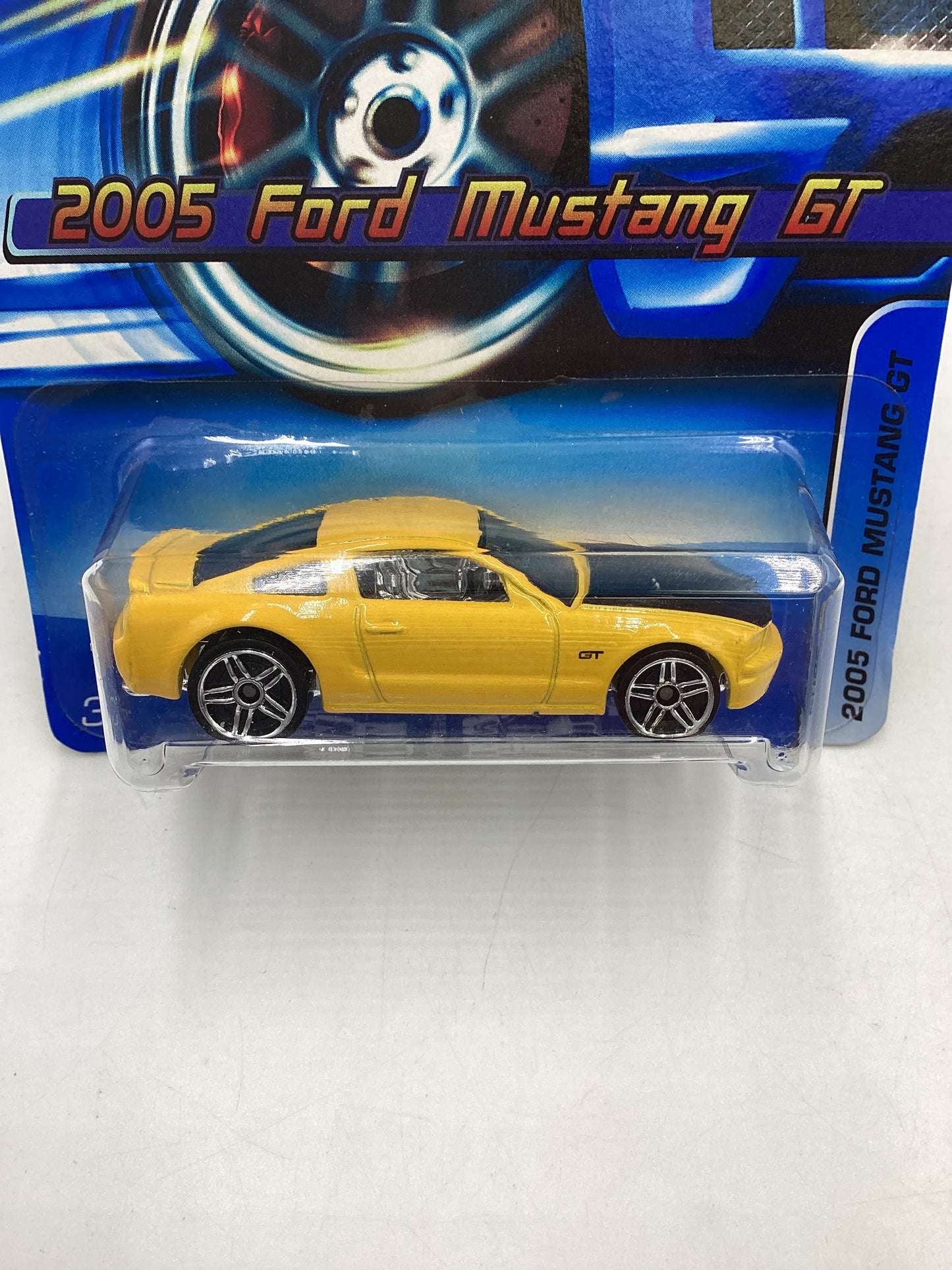 2006 Hot Wheels #184 2005 Ford Mustang GT