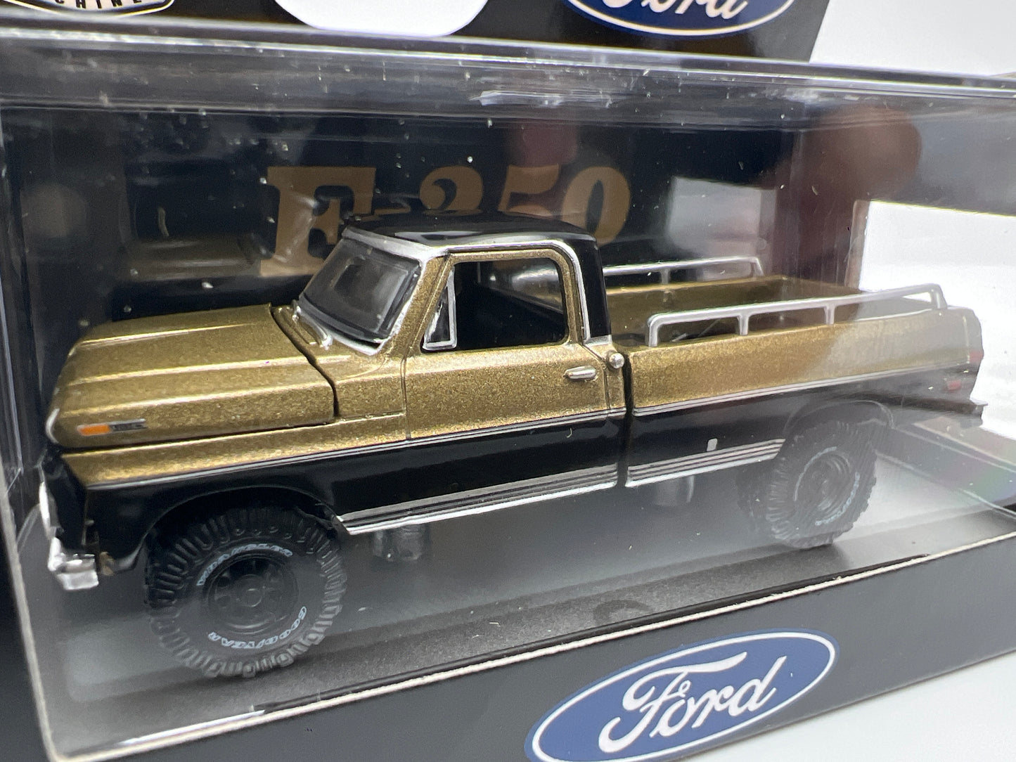 2026 M2 Machines R109 1972 Ford F-250 Custom 4x4