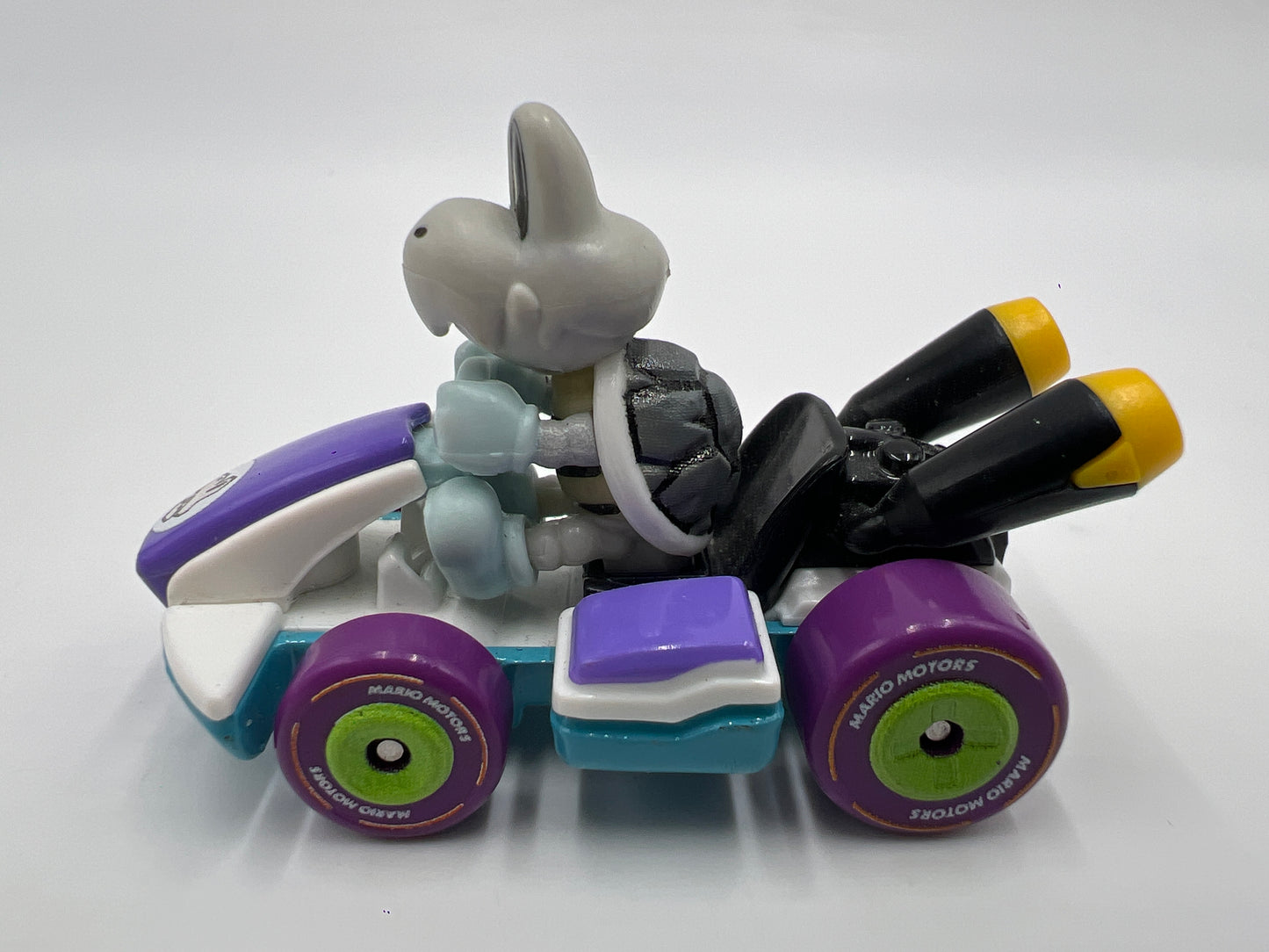 Hot Wheels Mario Kart Dry Bones Standard Kart Loose