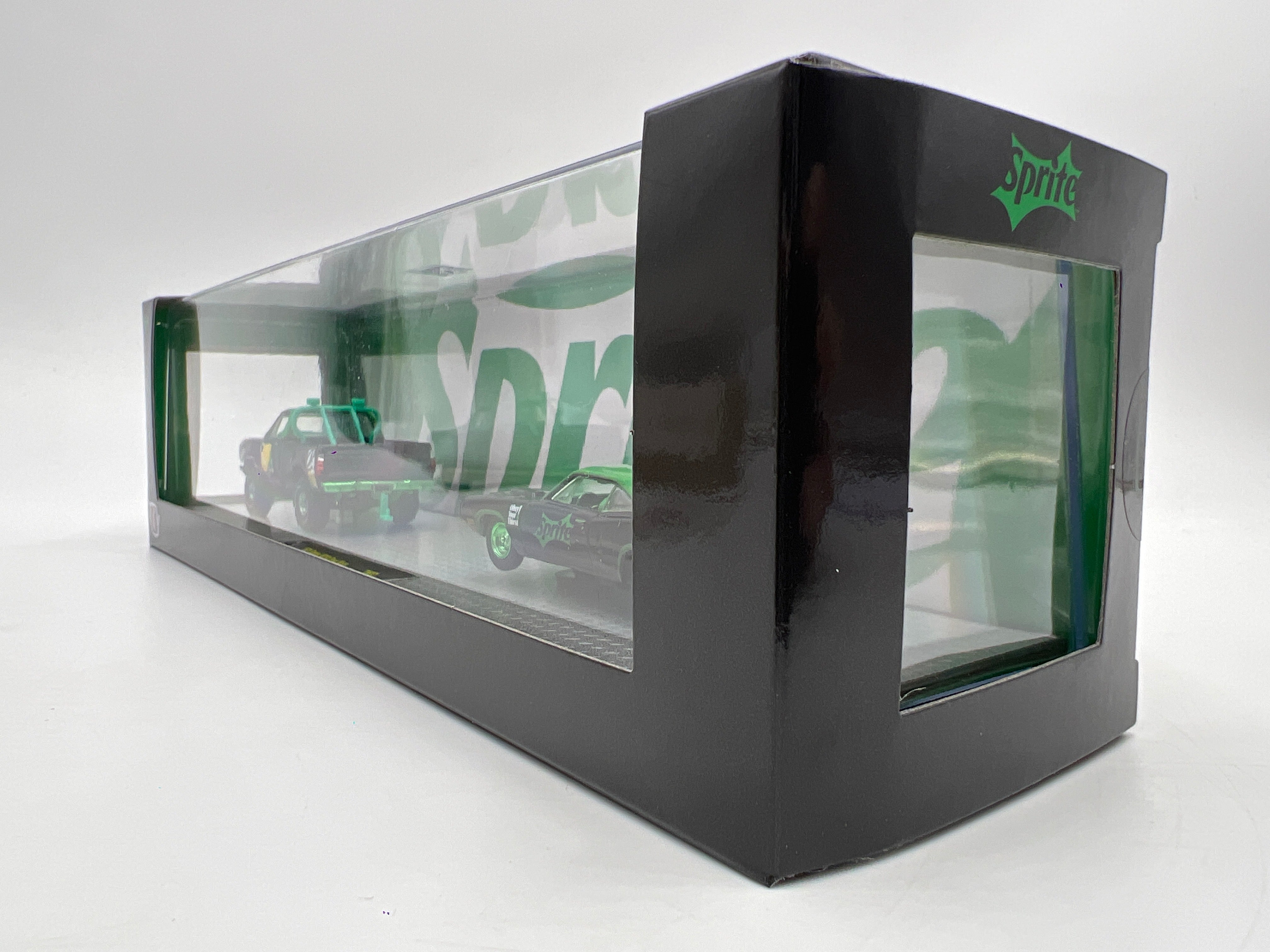 2025 M2 Machines Auto Haulers CHASE Sprite 1974 Dodge W200 Power