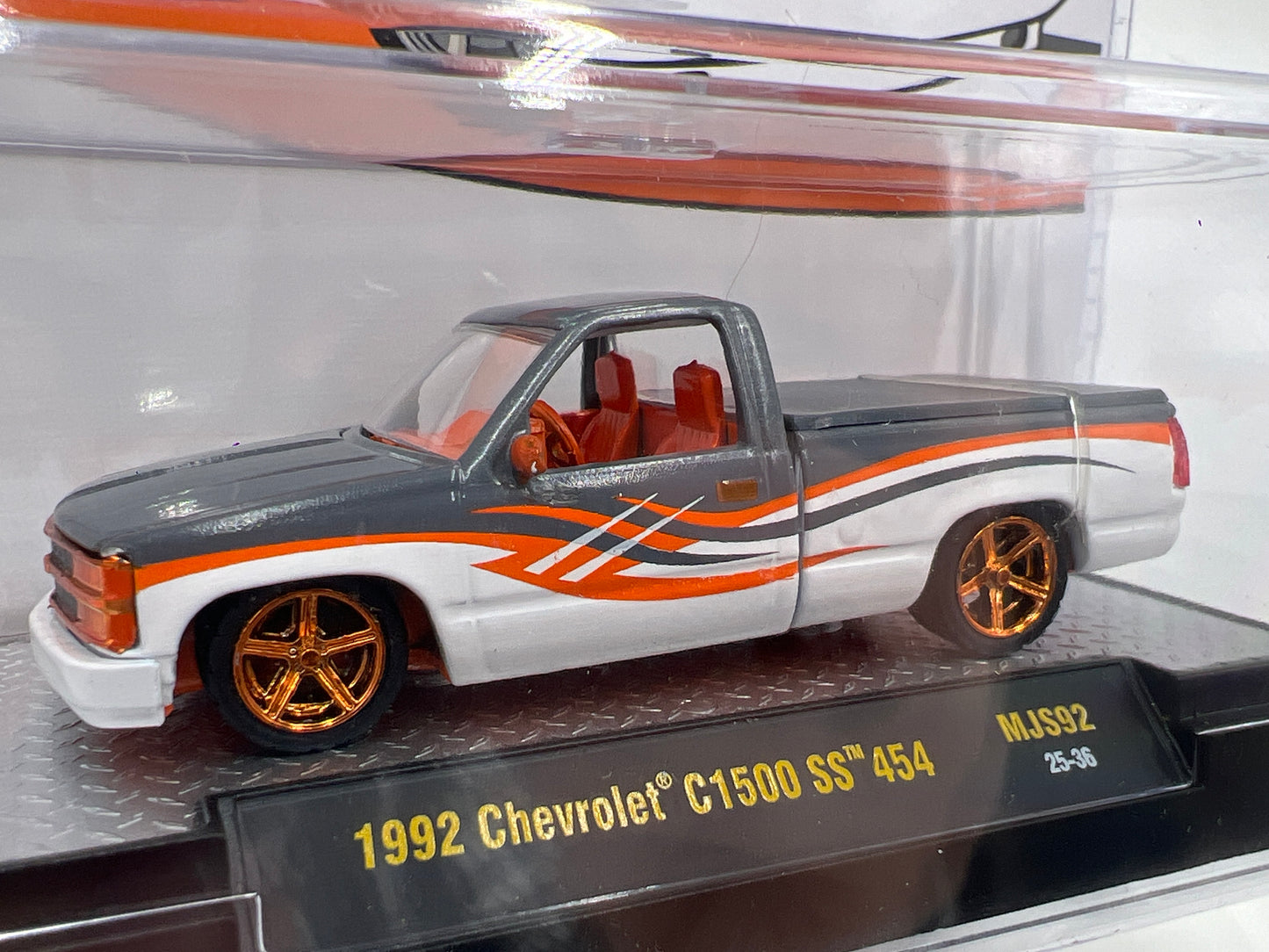 M2 Machines MiJo Exclusives CHASE 1992 Chevrolet C1500 SS 454 MJS92