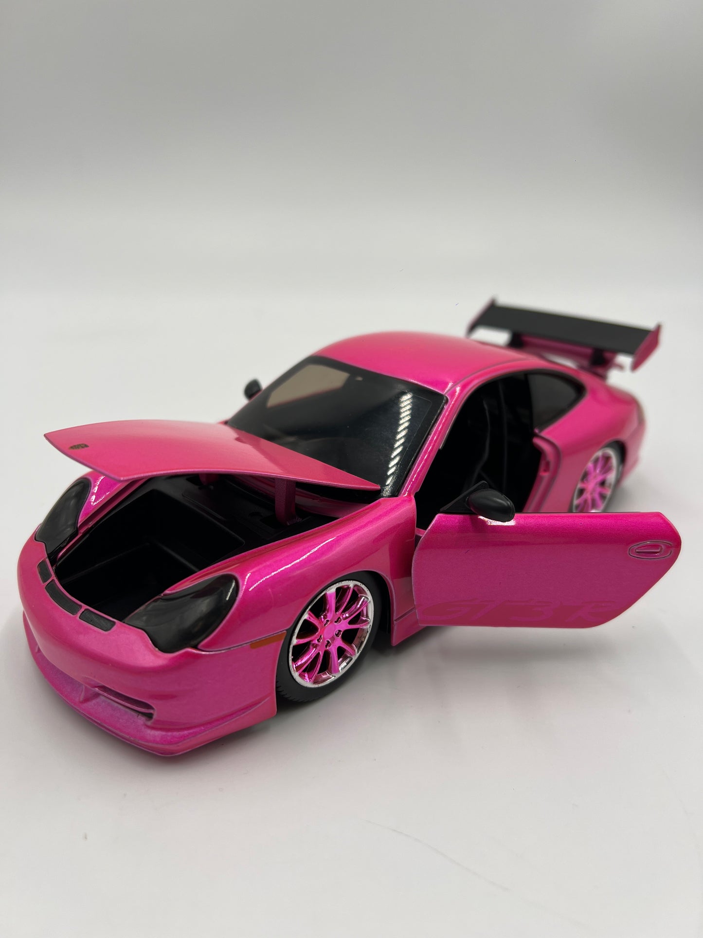 Jada Toys 1/24 Scale Pink Slips Porsche 911 GT3 RS Pink Loose