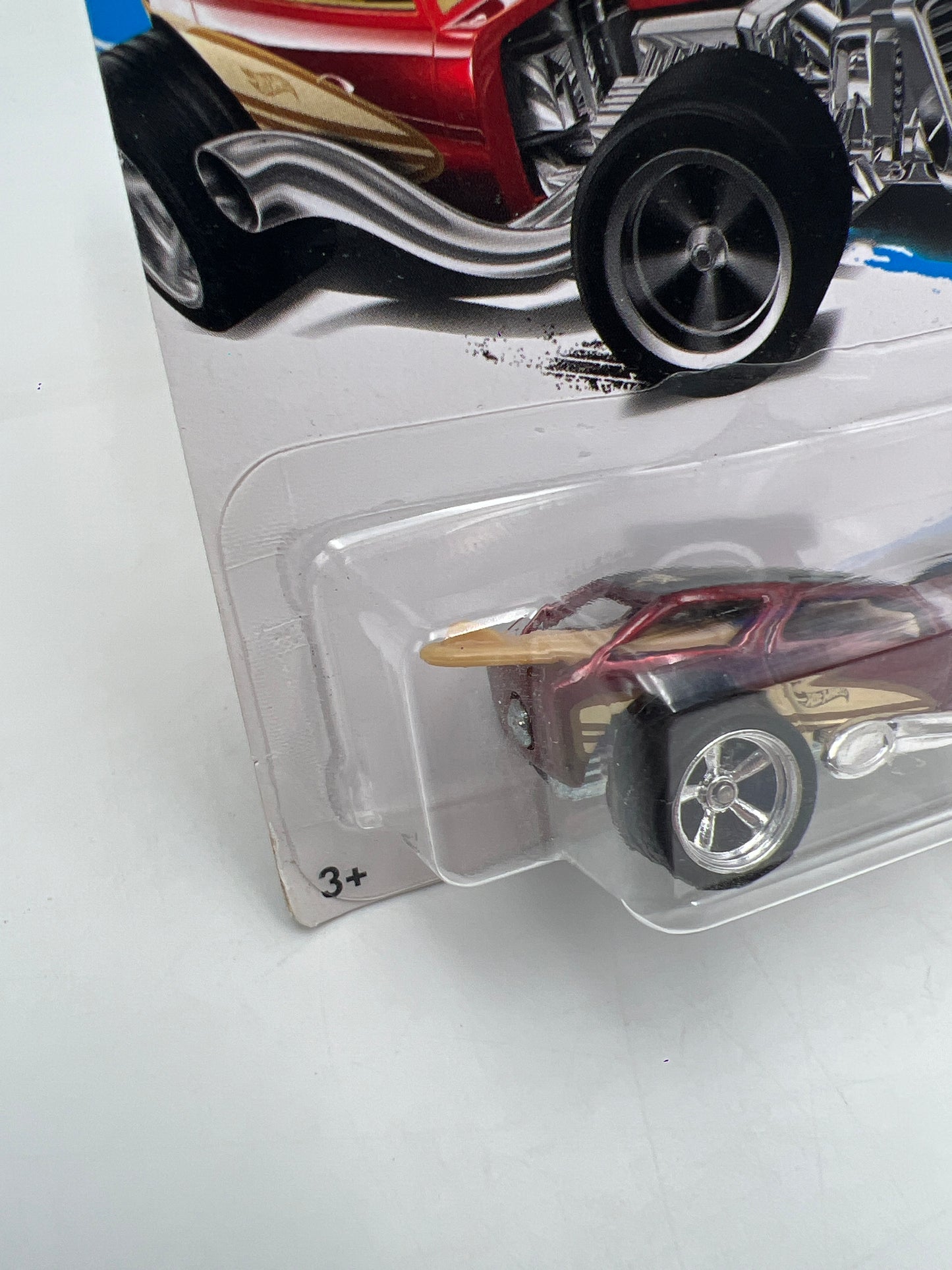 2017 Hot Wheels Super Treasure Hunt Surf Crate Red W/Protector