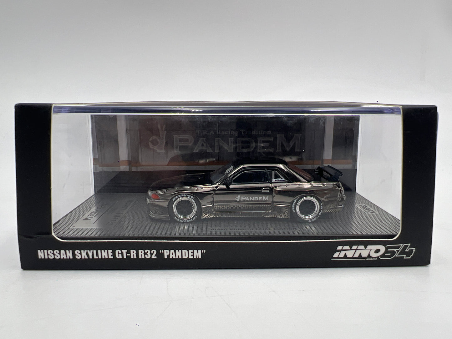 Inno64 1/64 Hong Kong Special Edition Nissan Skyline GT-R R32 Pandem Black Chrome