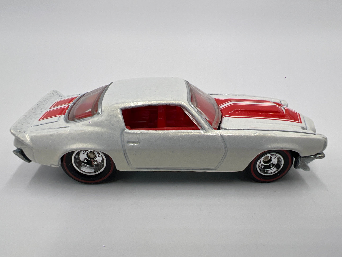 Hot Wheels 1/64 Premium Ultra Hots 70 Camaro RS White Loose