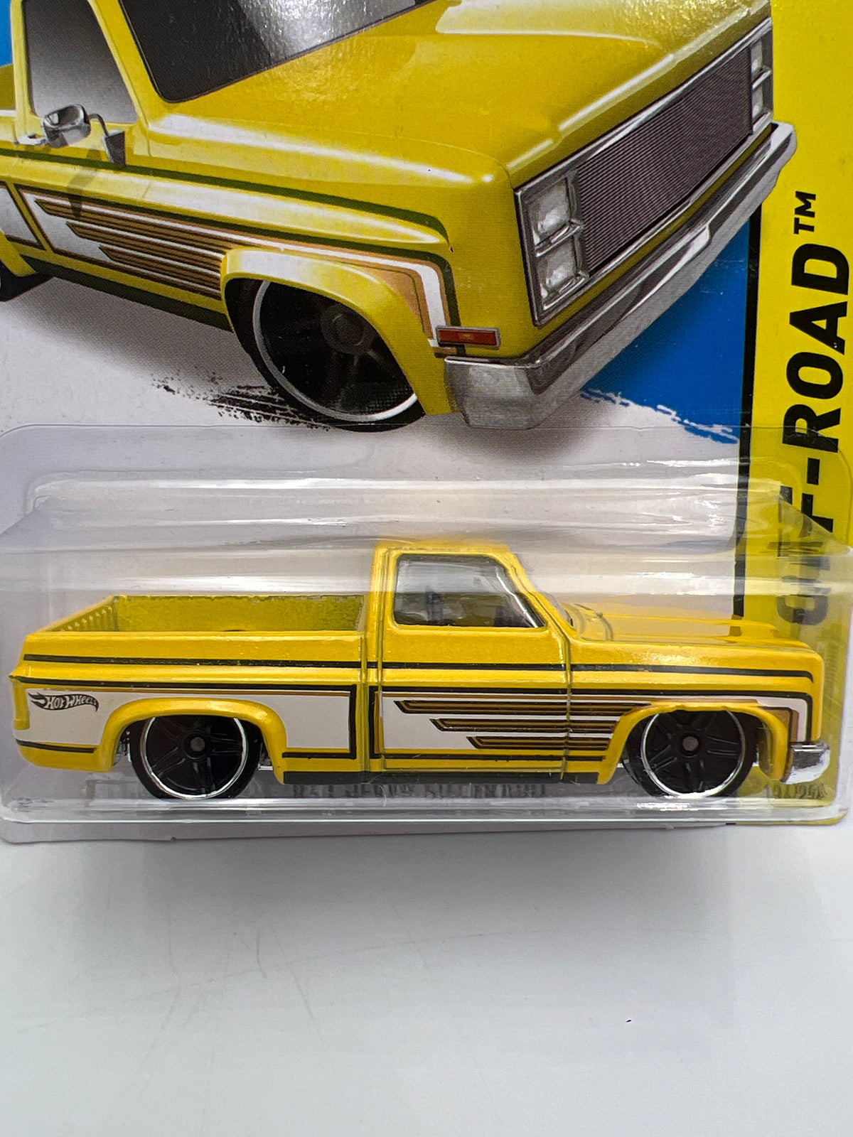 2014 Hot Wheels #136 83 Chevy Silverado Yellow W/Protector