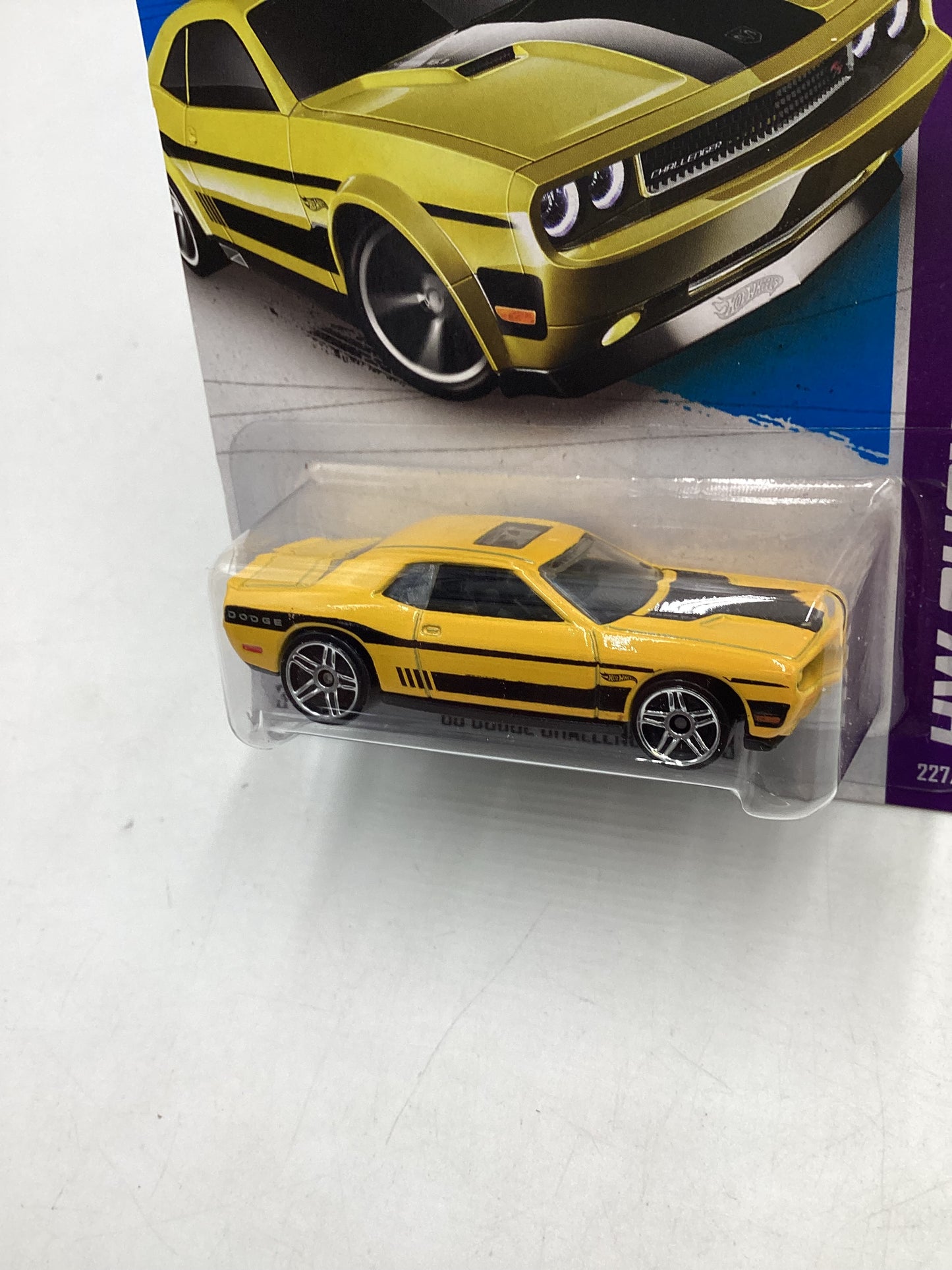 2013 Hot Wheels #227 08 Dodge Challenger SRT8 Yellow 46G