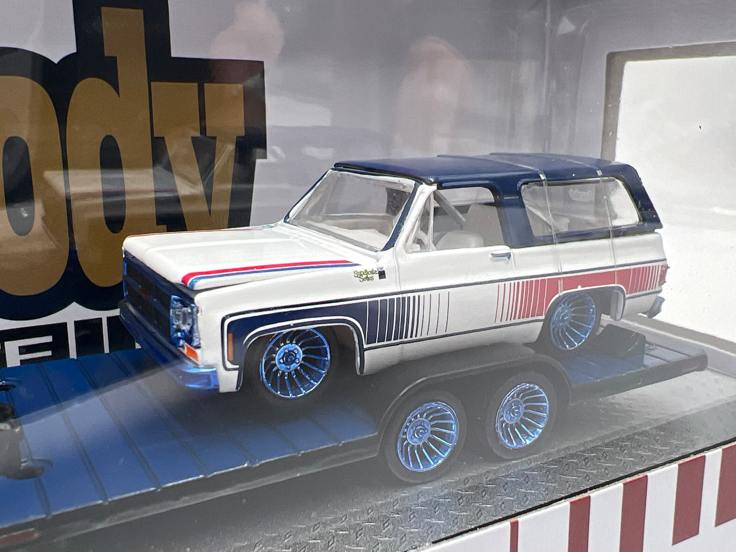 M2 Machines Auto Haulers Squarebody Syndicate CHASE 1976 GMC Sierra 3500 & 1975 GMC Jimmy Sierra S45