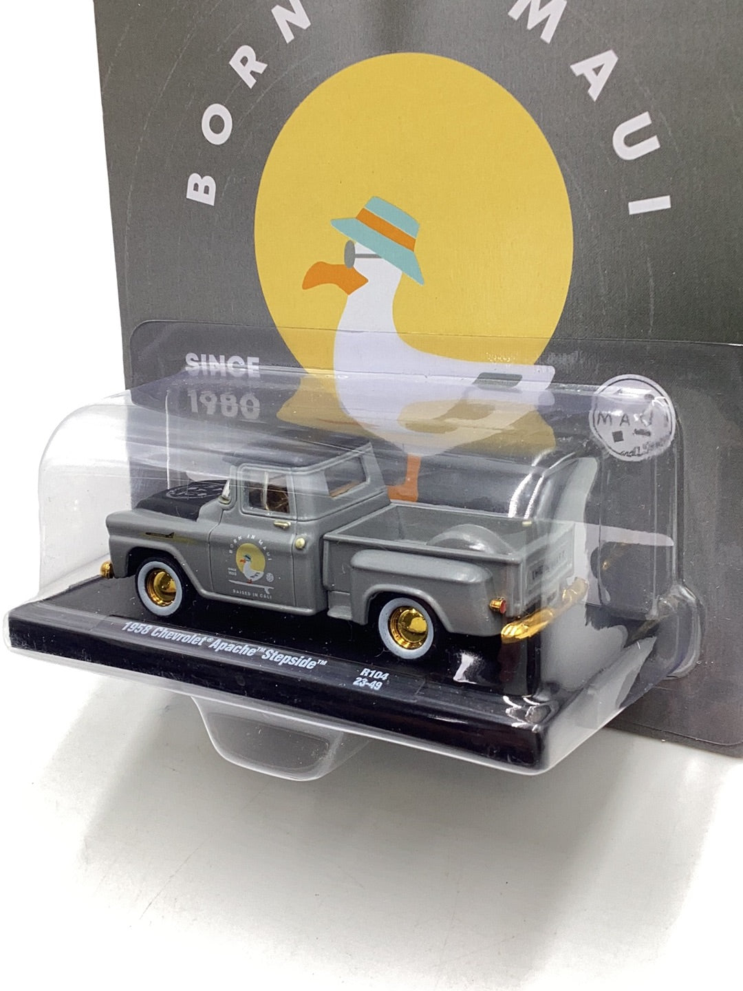 M2 Maui and Sons Chase 1/750 1958 Chevrolet Apache Stepside R104